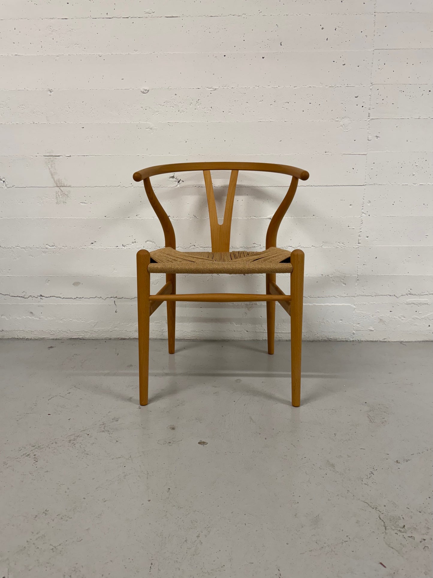 Hans J. Wegner ‘CH24’ ‘Y-stolen’ fremstillet hos Carl Hansen & Søn.