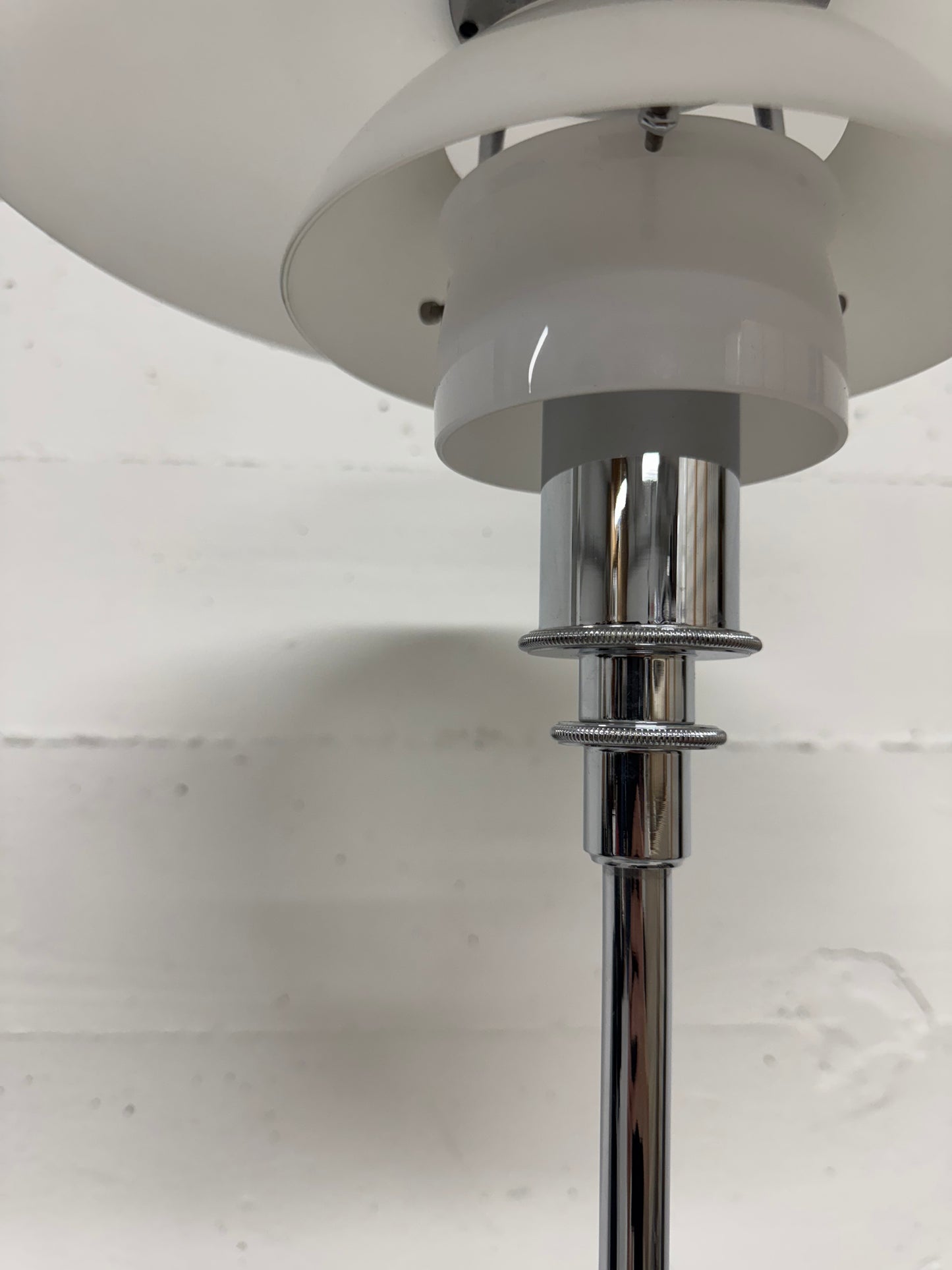 Poul Henningsen, “PH 3/2” Louis Poulsen.