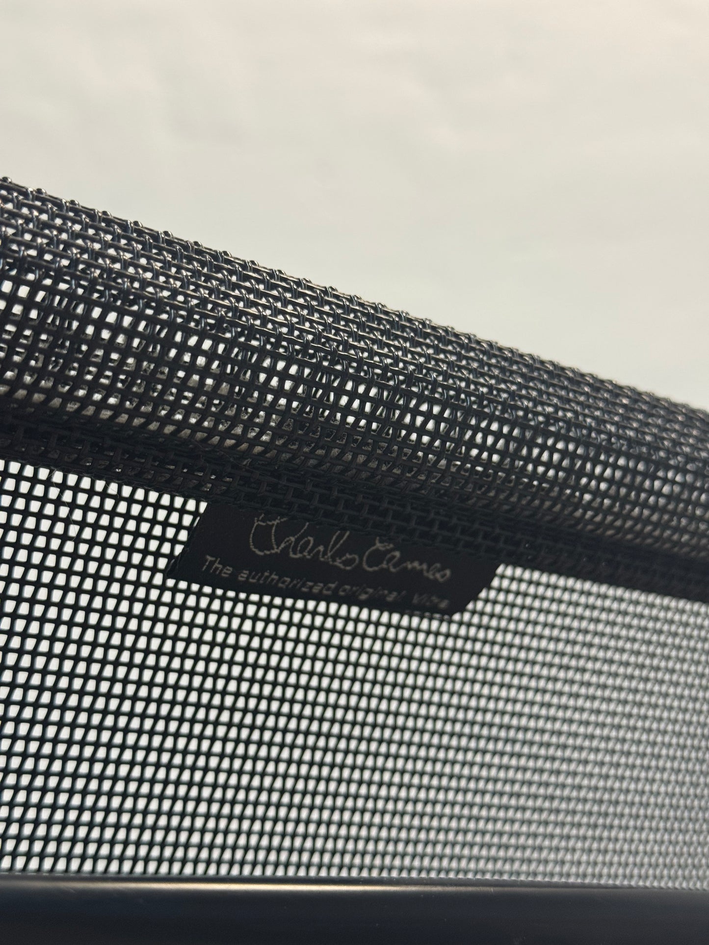 Charles Eames ‘EA107’ kontorstol, Vitra.