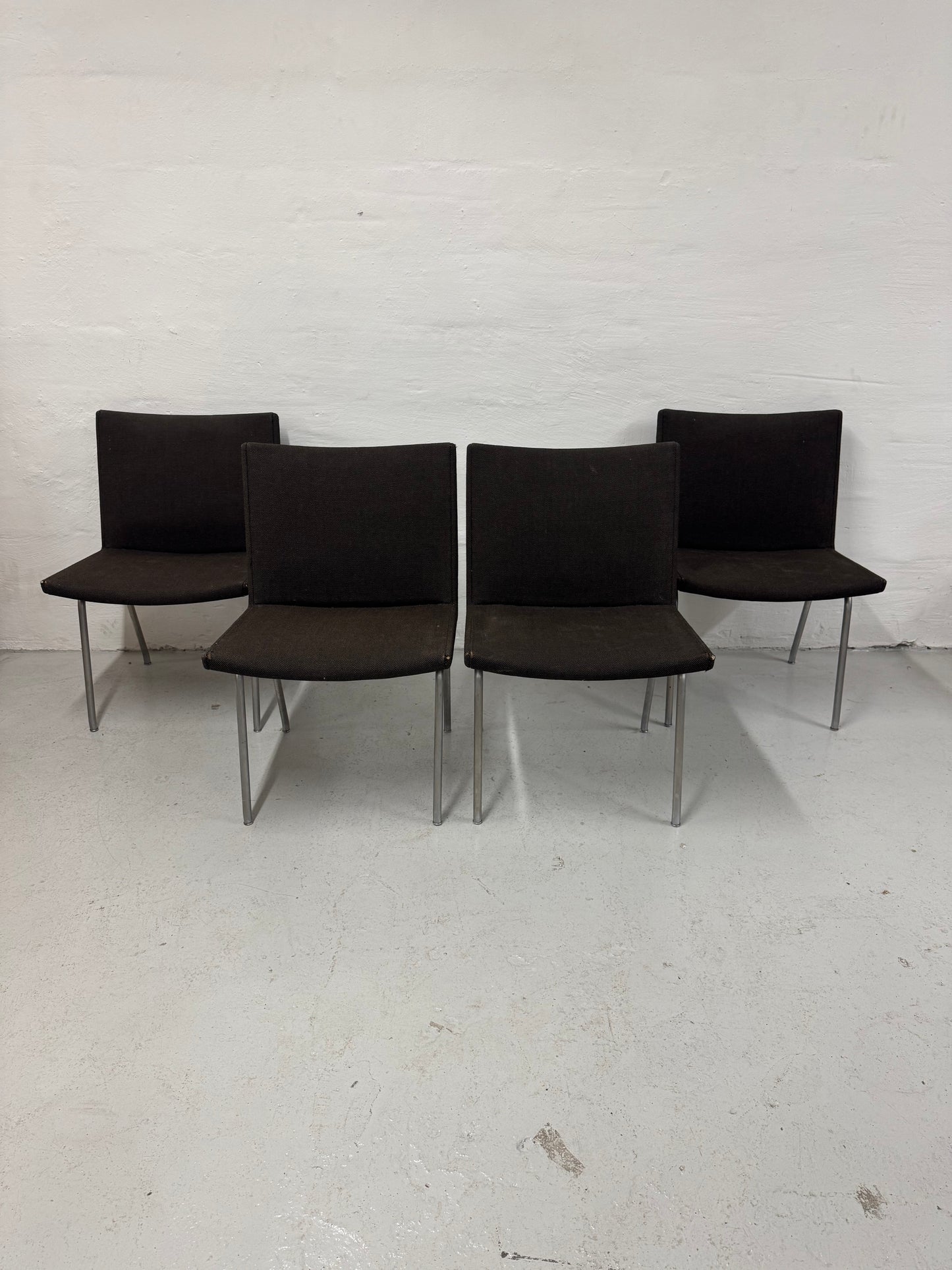 Hans J. Wegner ‘Lufthavnsstol’ ‘AP38’ fremstillet hos AP stolen.