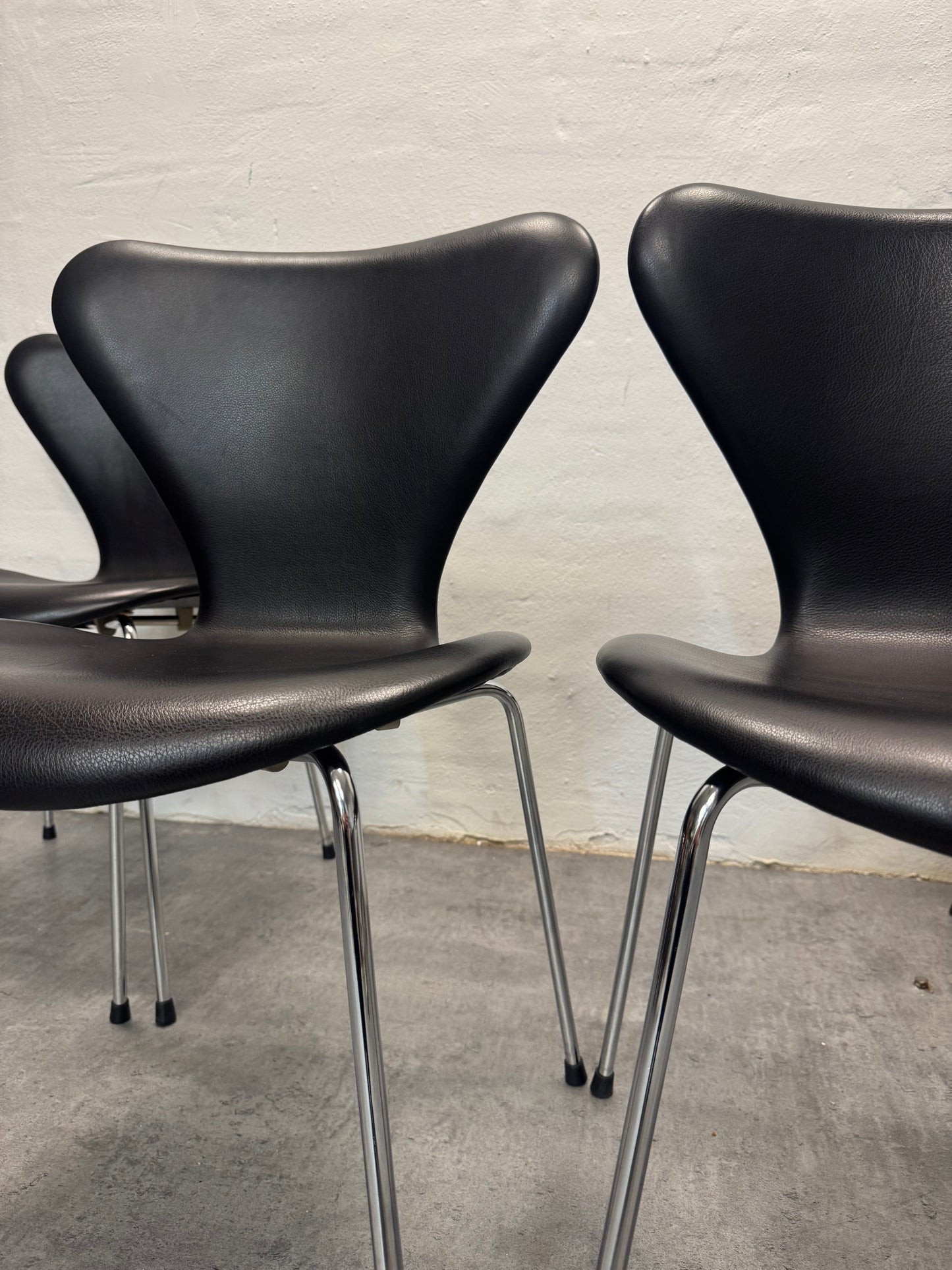 Arne Jacobsen ‘3107’ Fritz Hansen.