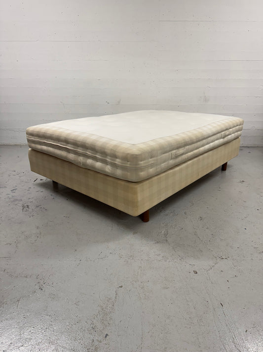 Hästens ‘Auroria’ dobbeltseng  – 140x200cm.