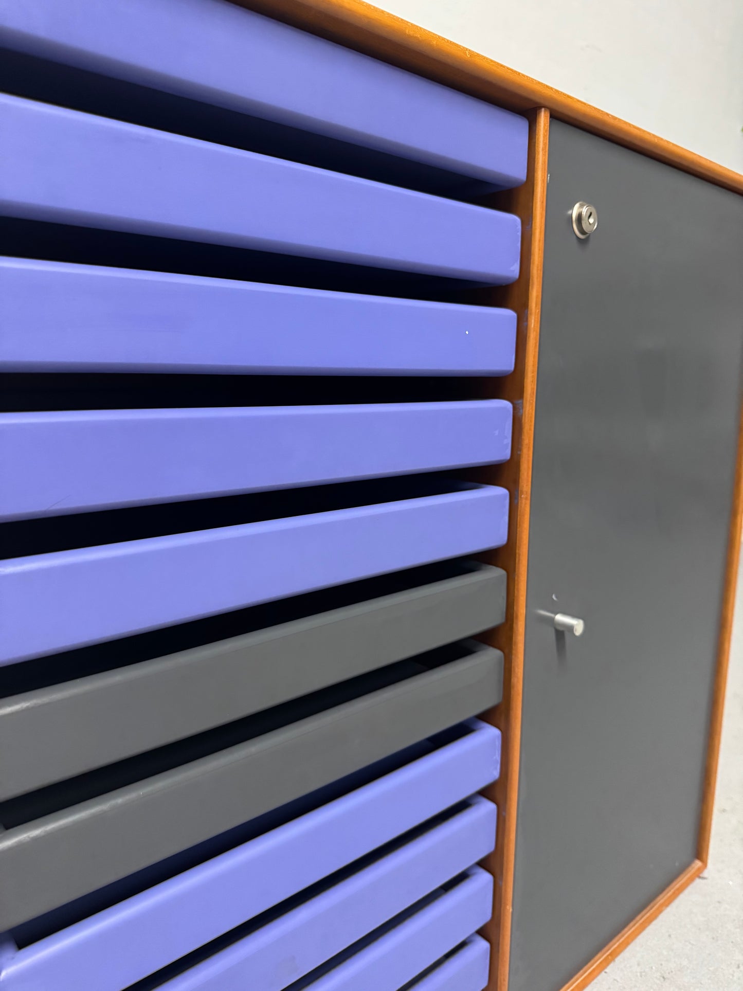 Peter J. Lassen, Montana reolmodul.