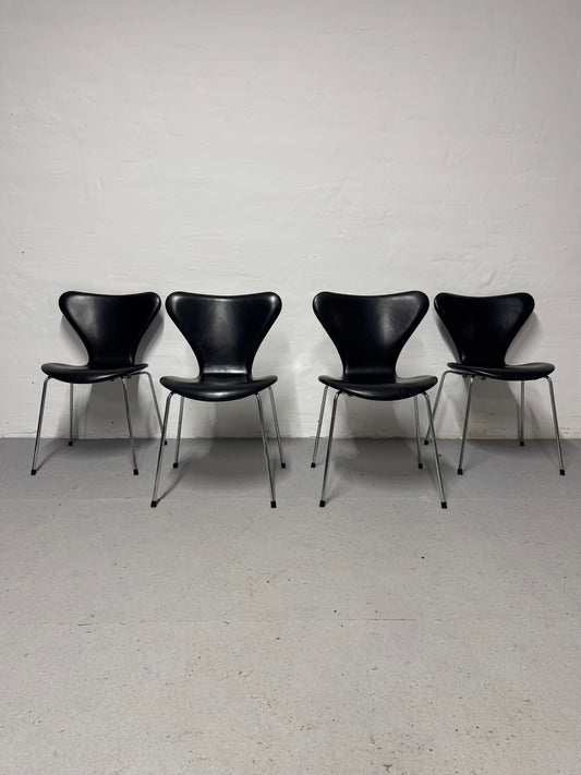 Arne Jacobsen ‘Syveren/3107’ Fritz Hansen.