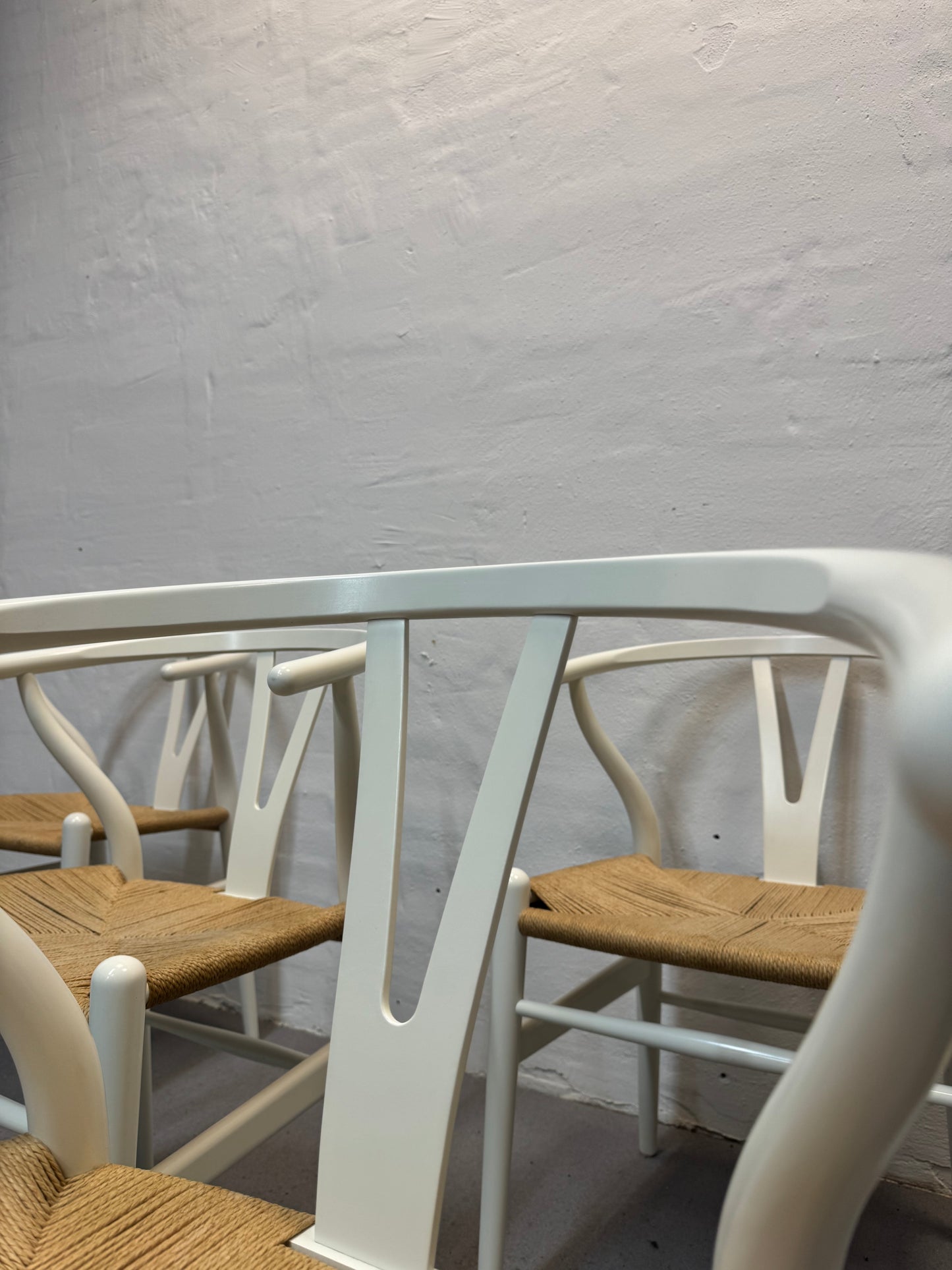 Hans J. Wegner ‘CH24’ ‘Y-stolen’ fremstillet hos Carl Hansen & Søn.