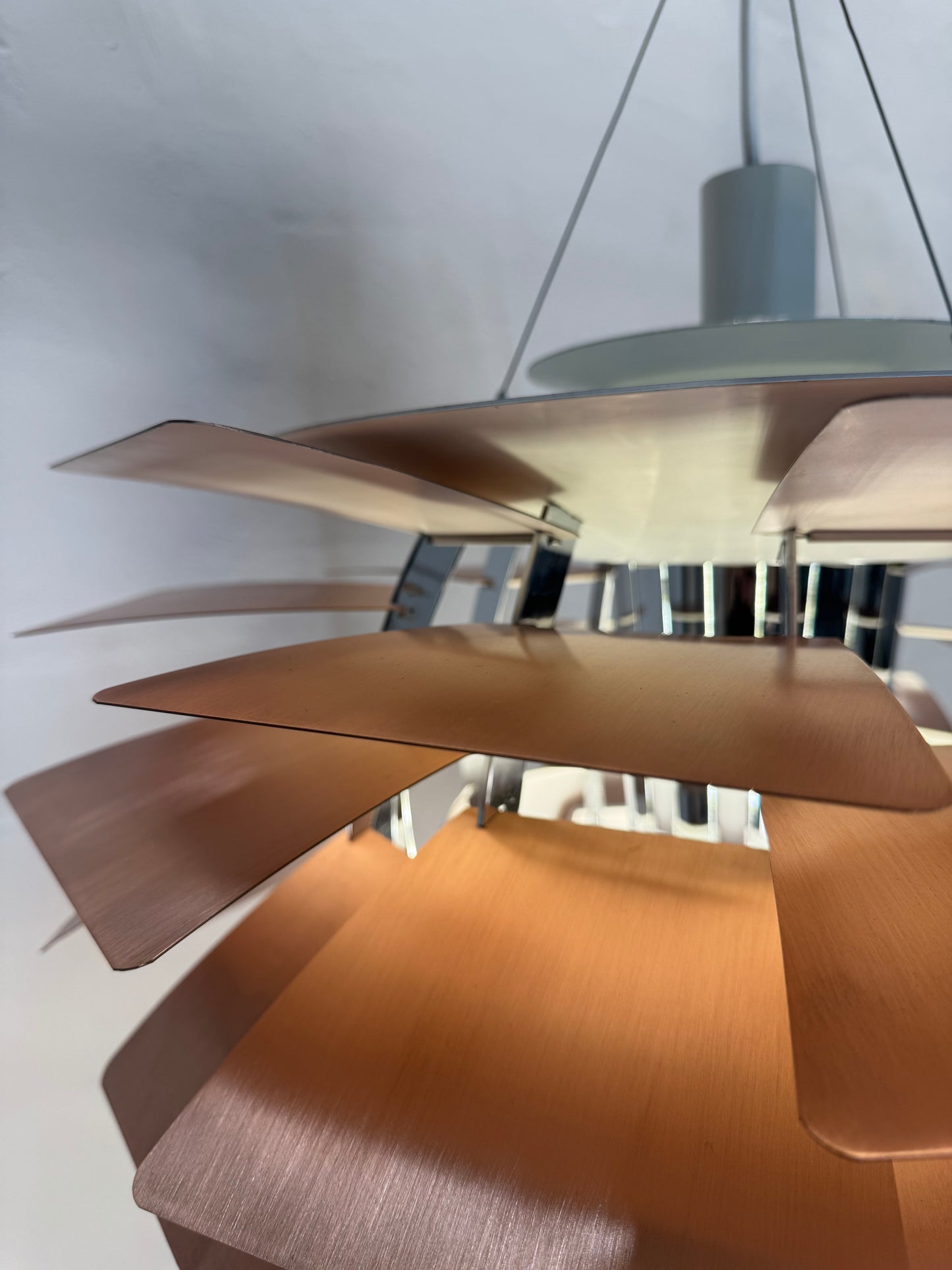 Nyrenoveret Poul Henningsen “Koglen” Ø60 cm.