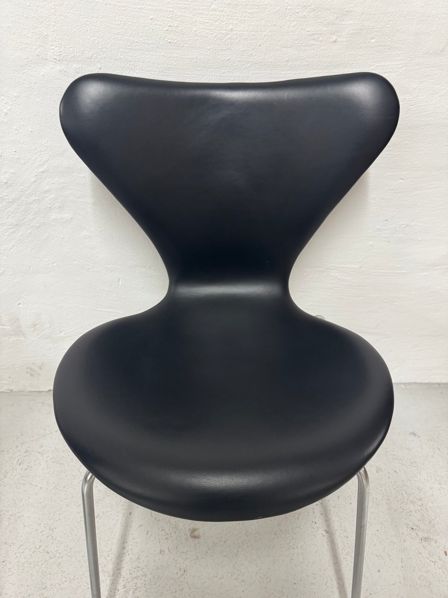 Arne Jacobsen ‘Syveren/3107’ Fritz Hansen.
