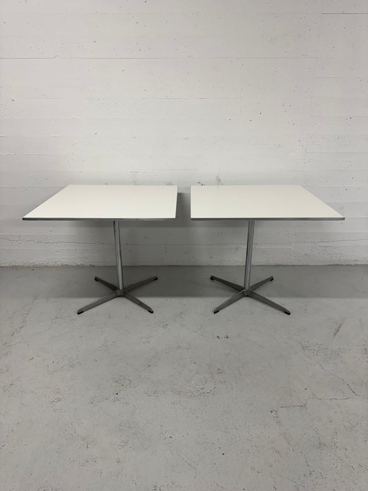 Arne Jacobsen & piet hein cafebord, Fritz Hansen.