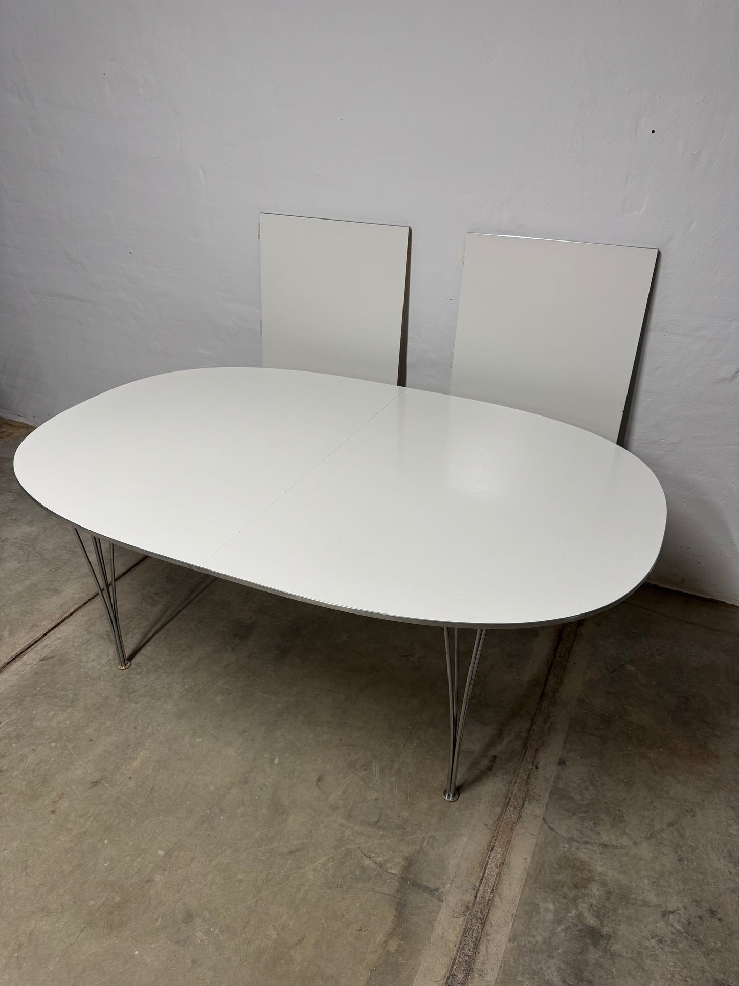 Piet Hein & Bruno Mathsson ‘Superellipse’ spisebord, Fritz Hansen.