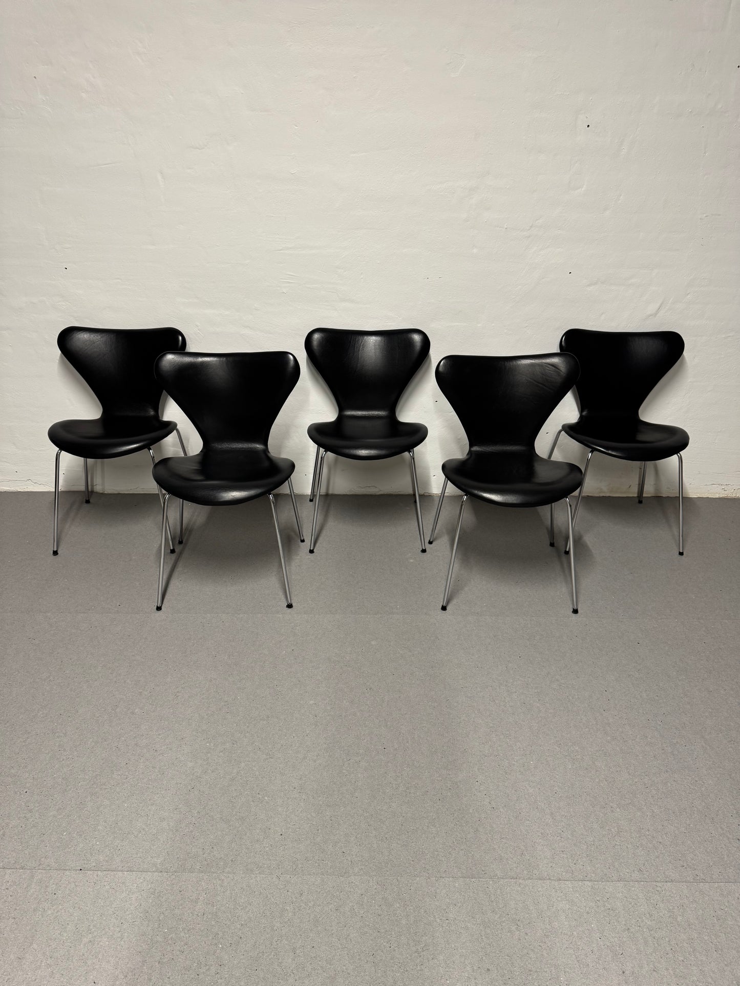 Arne Jacobsen ‘Syveren/3107’ Fritz Hansen.