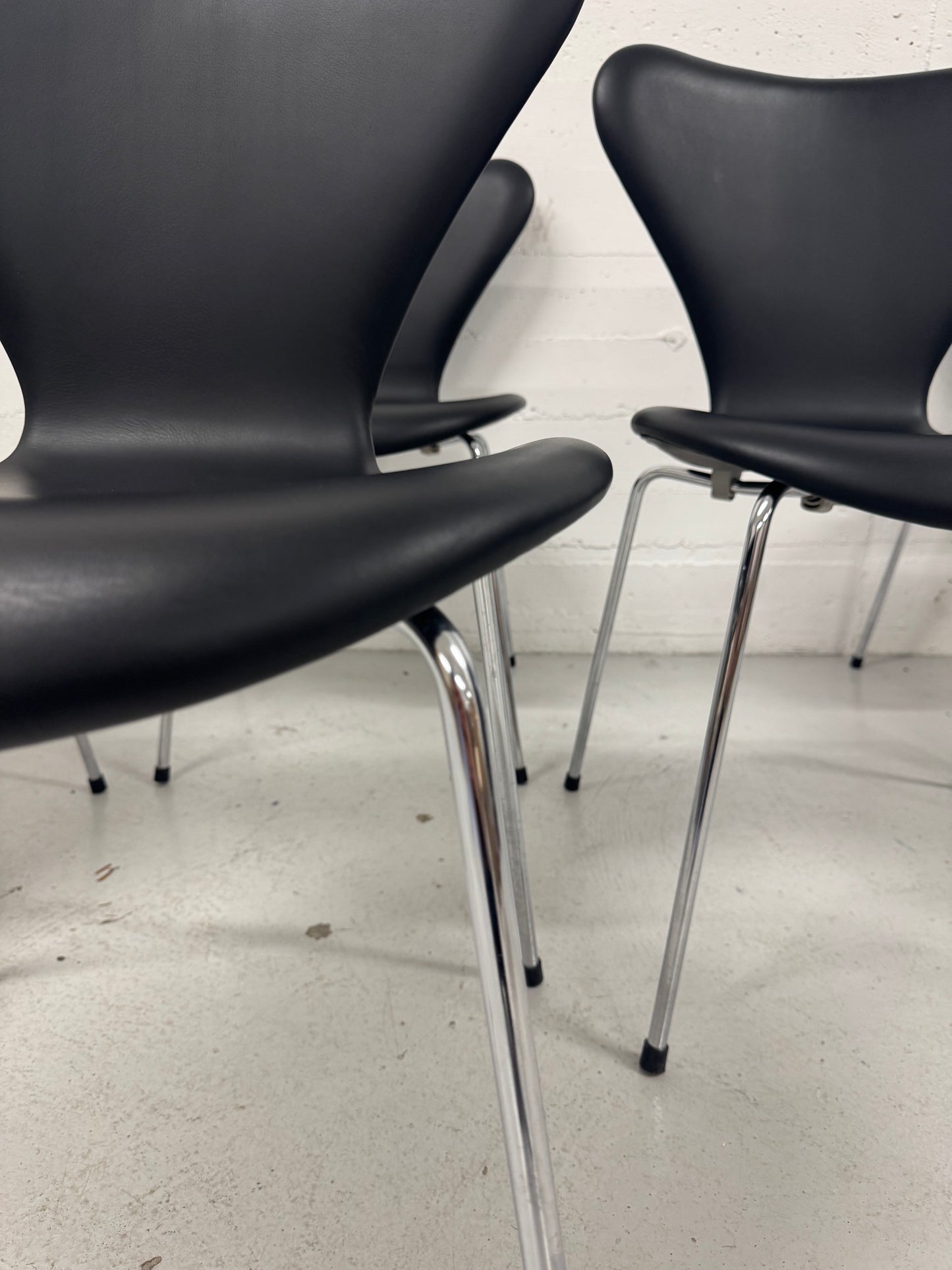 Arne Jacobsen ‘Syveren/3107’ Fritz Hansen.