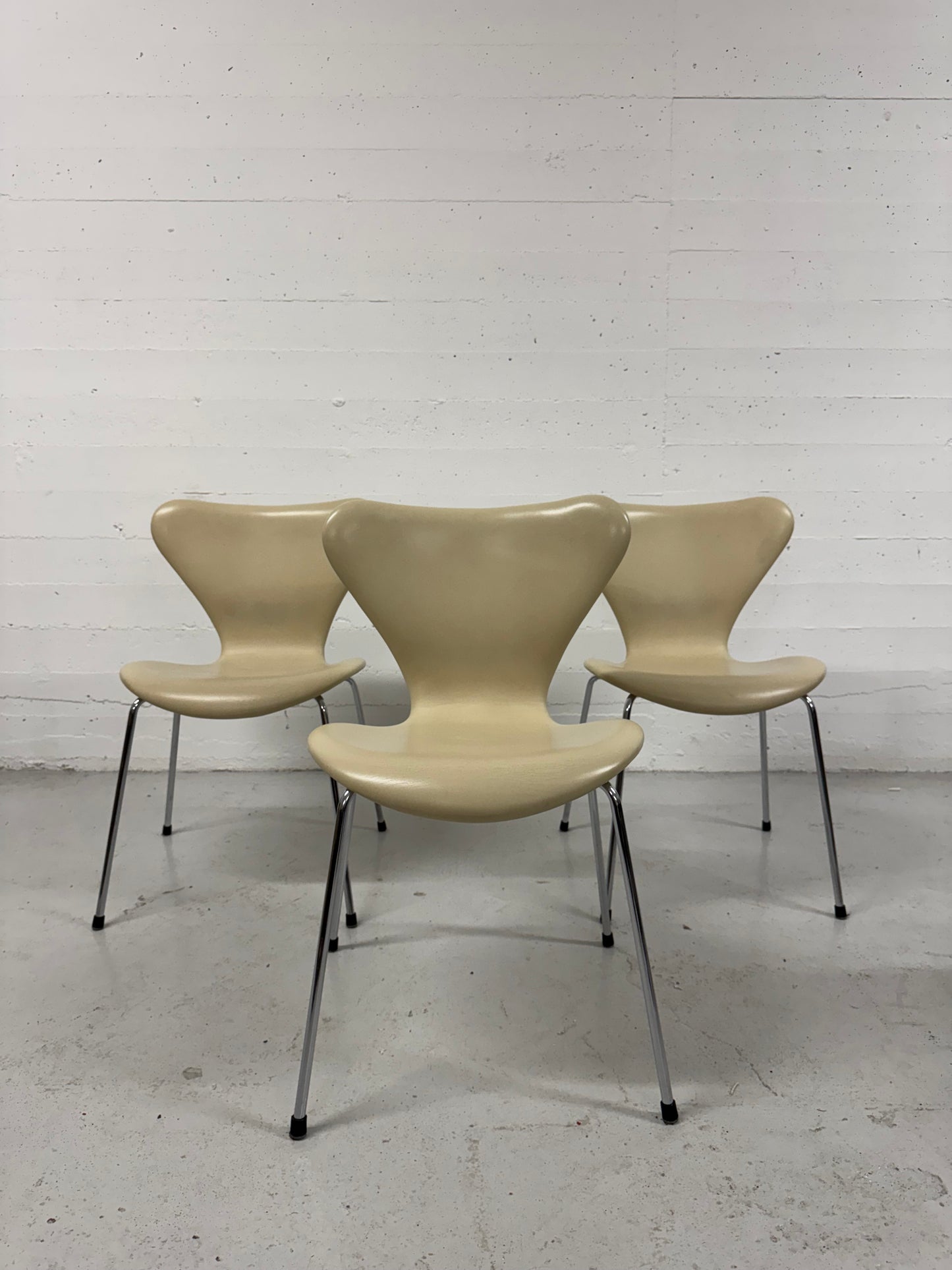 Arne Jacobsen ‘Syveren/3107’ Fritz Hansen.