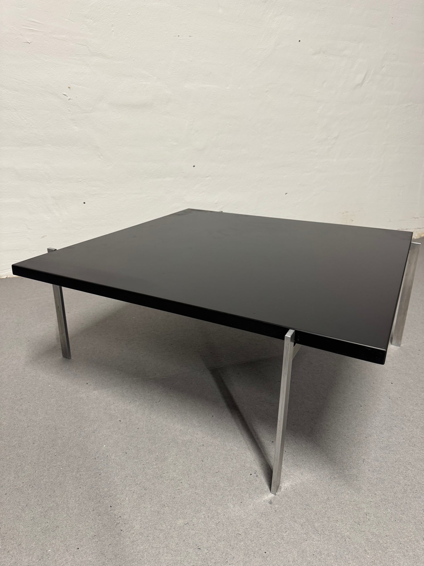 Poul Kjærholm ‘PK-61’ Fritz Hansen.