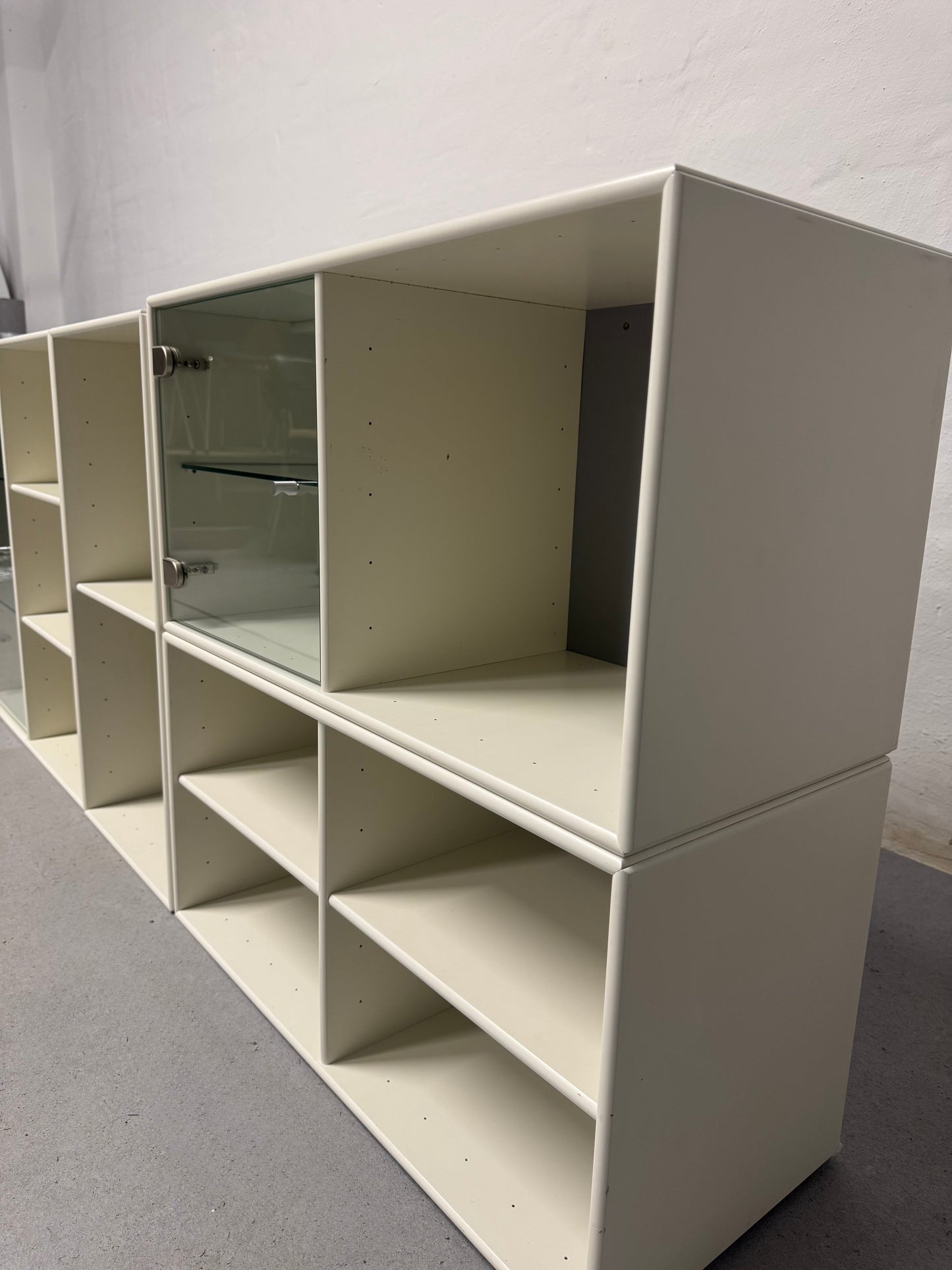 Peter J. Lassen, Montana reolmoduler.