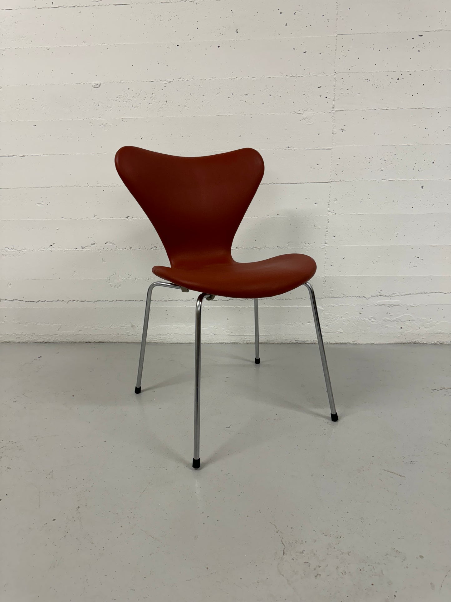Arne Jacobsen ‘Syveren/3107’ Fritz Hansen.