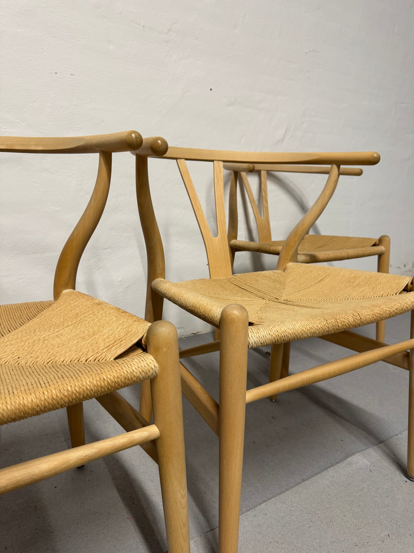 Hans J. Wegner ‘CH24’ ‘Y-stolen’ fremstillet hos Carl Hansen & Søn.