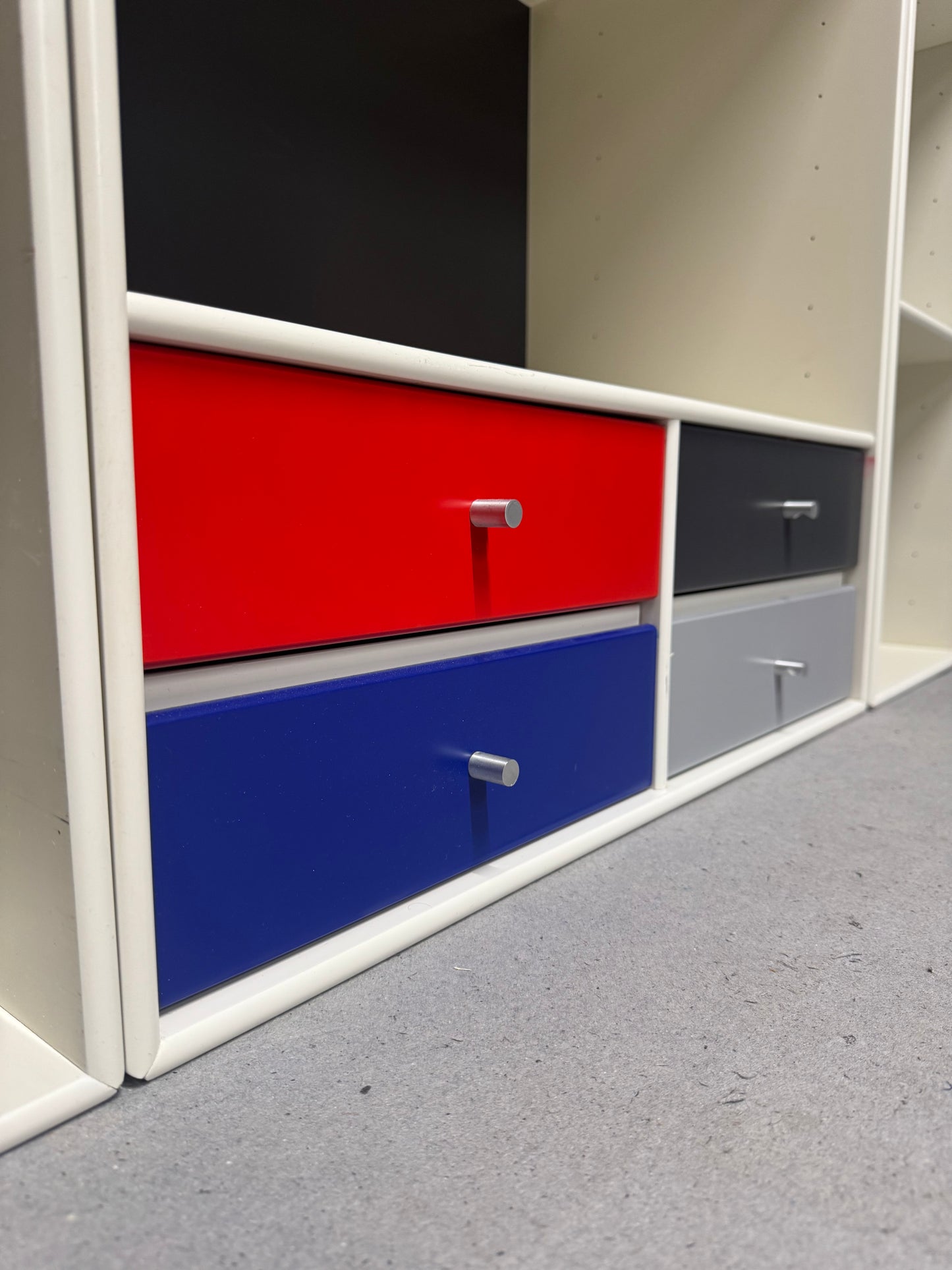 Peter J. Lassen, Montana reolmoduler.