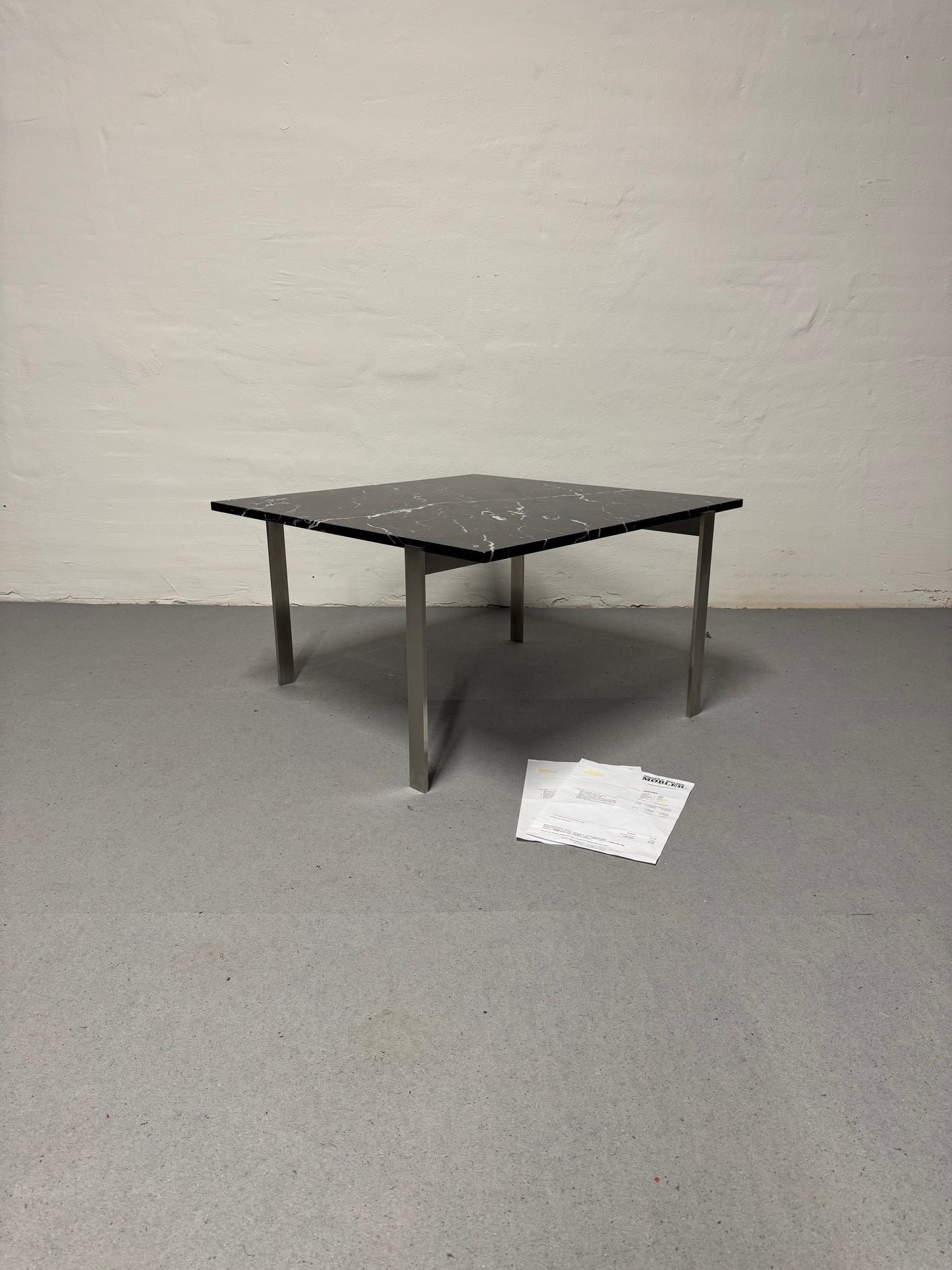 Mølballe ‘Barcelona’ Sofabord, sort marmor.