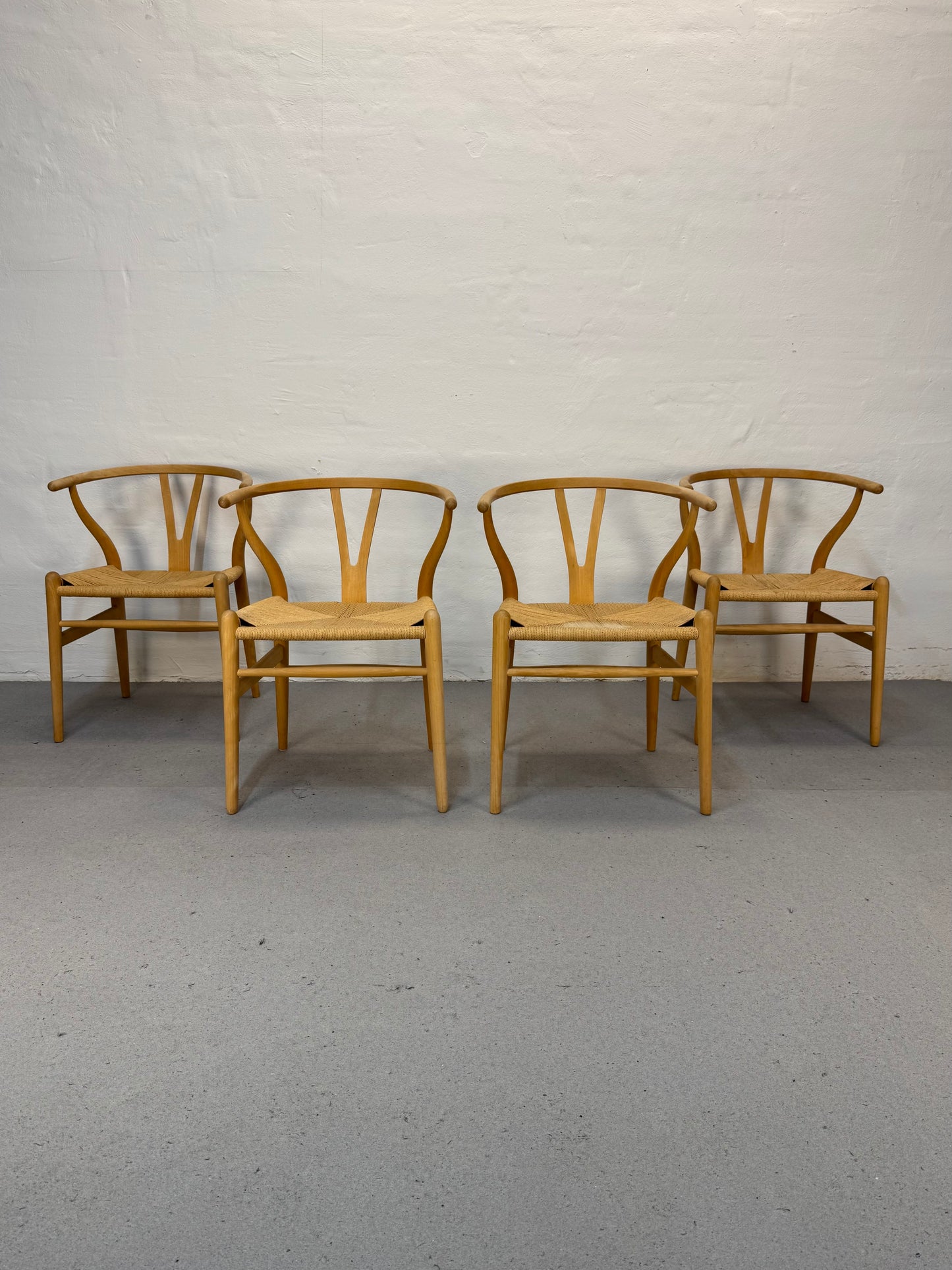 Hans J. Wegner ‘CH24’ ‘Y-stolen’ fremstillet hos Carl Hansen & Søn.