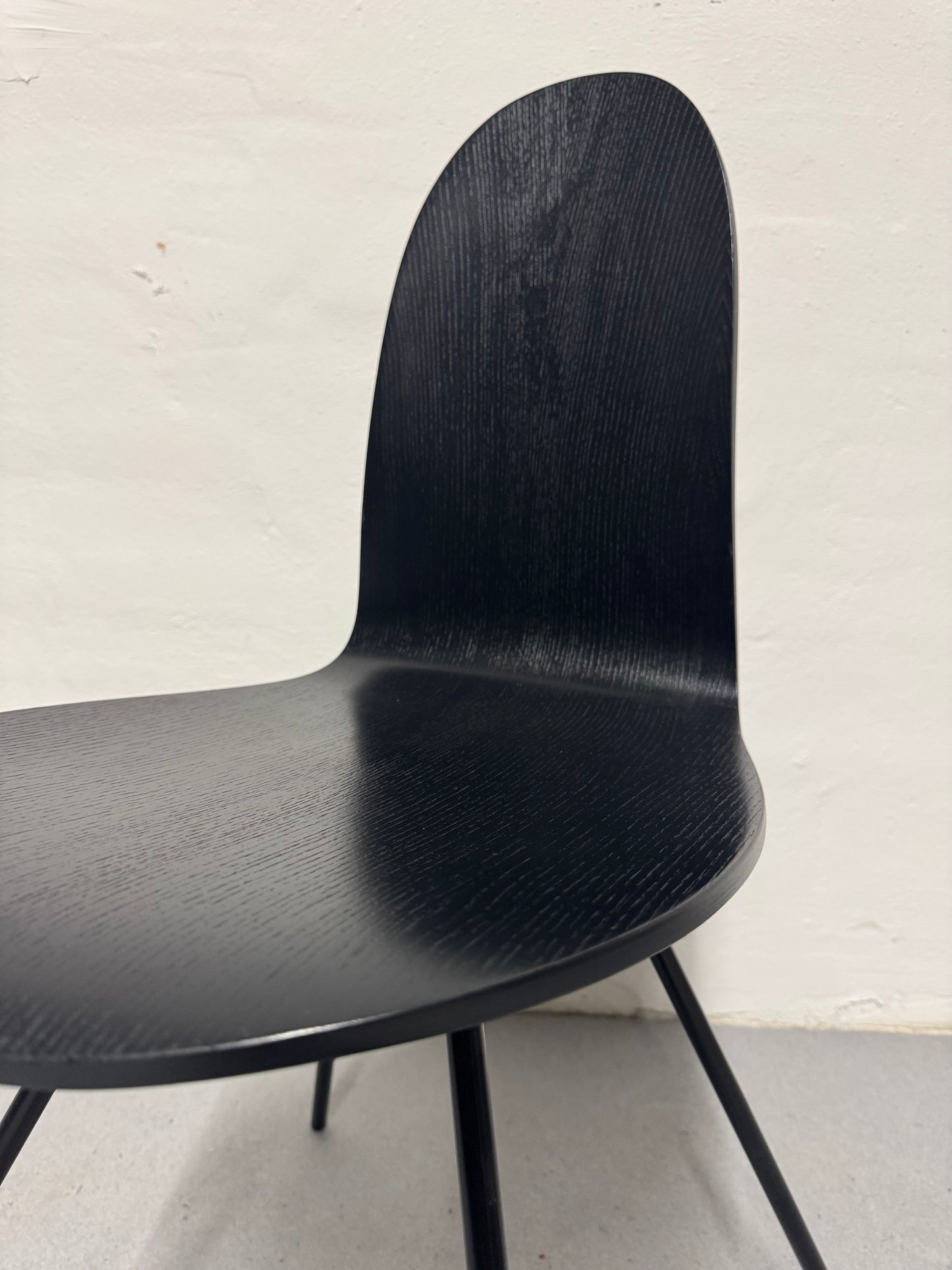 Arne Jacobsen ‘Tungen/3102’ Howe.
