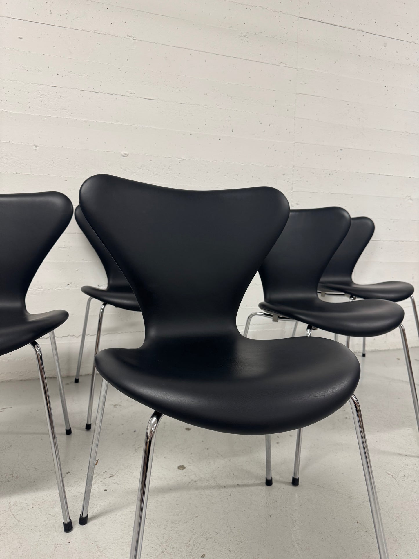 Arne Jacobsen ‘Syveren/3107’ Fritz Hansen.
