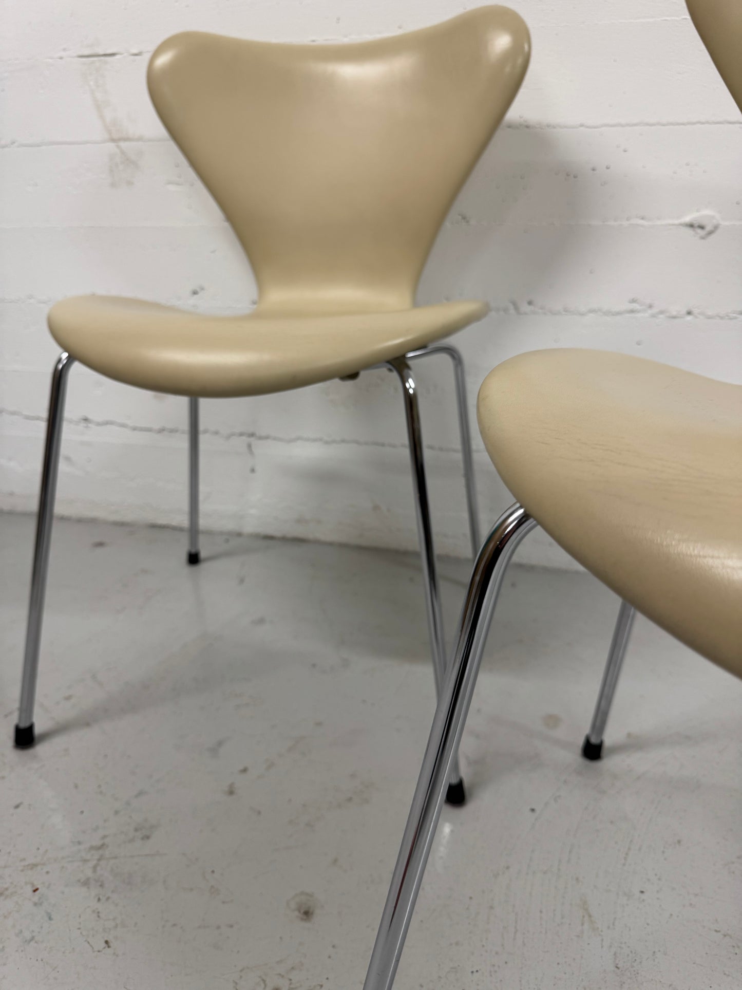 Arne Jacobsen ‘Syveren/3107’ Fritz Hansen.