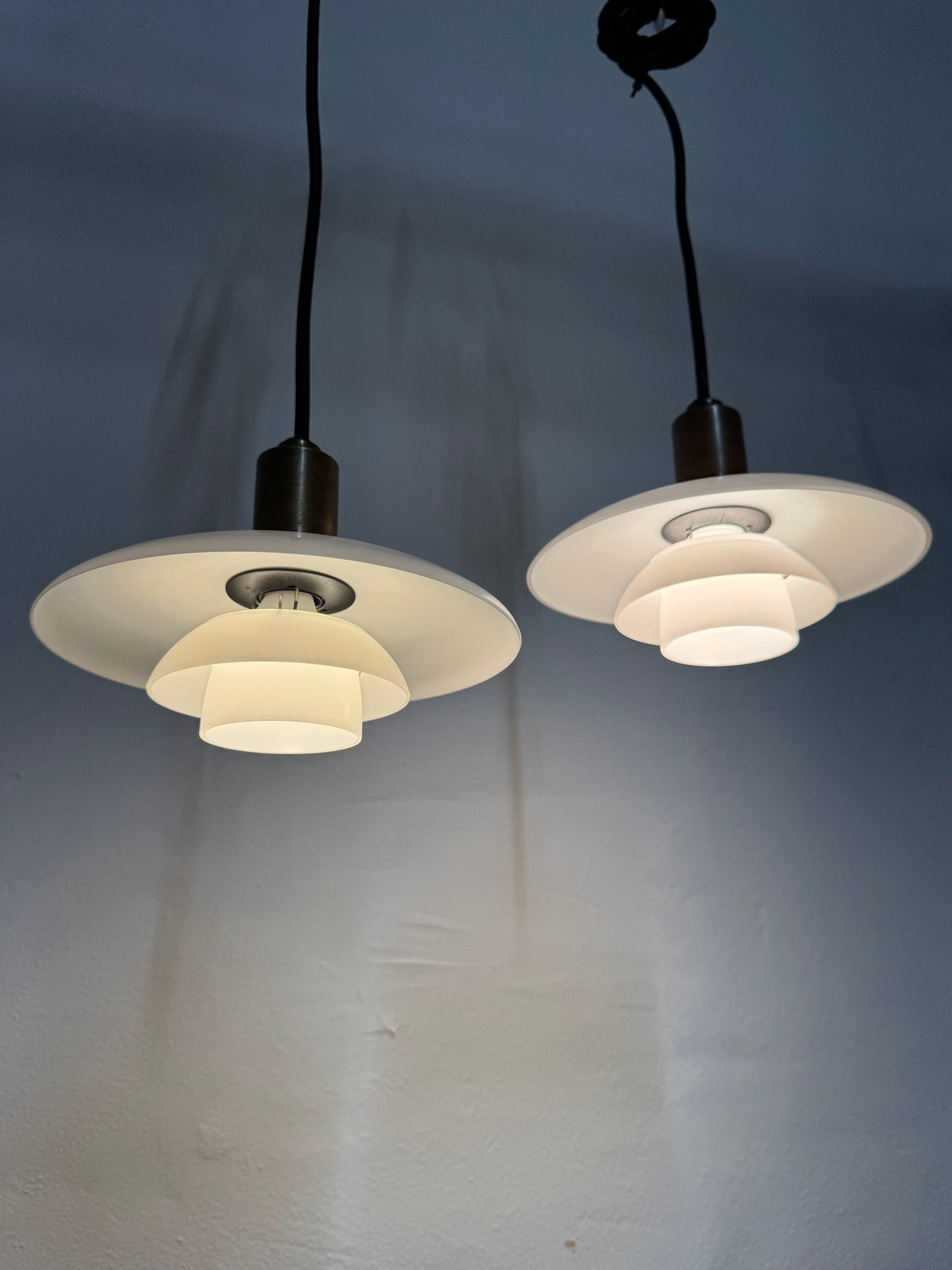 Poul Henningsen, “PH 2/1” Louis Poulsen.