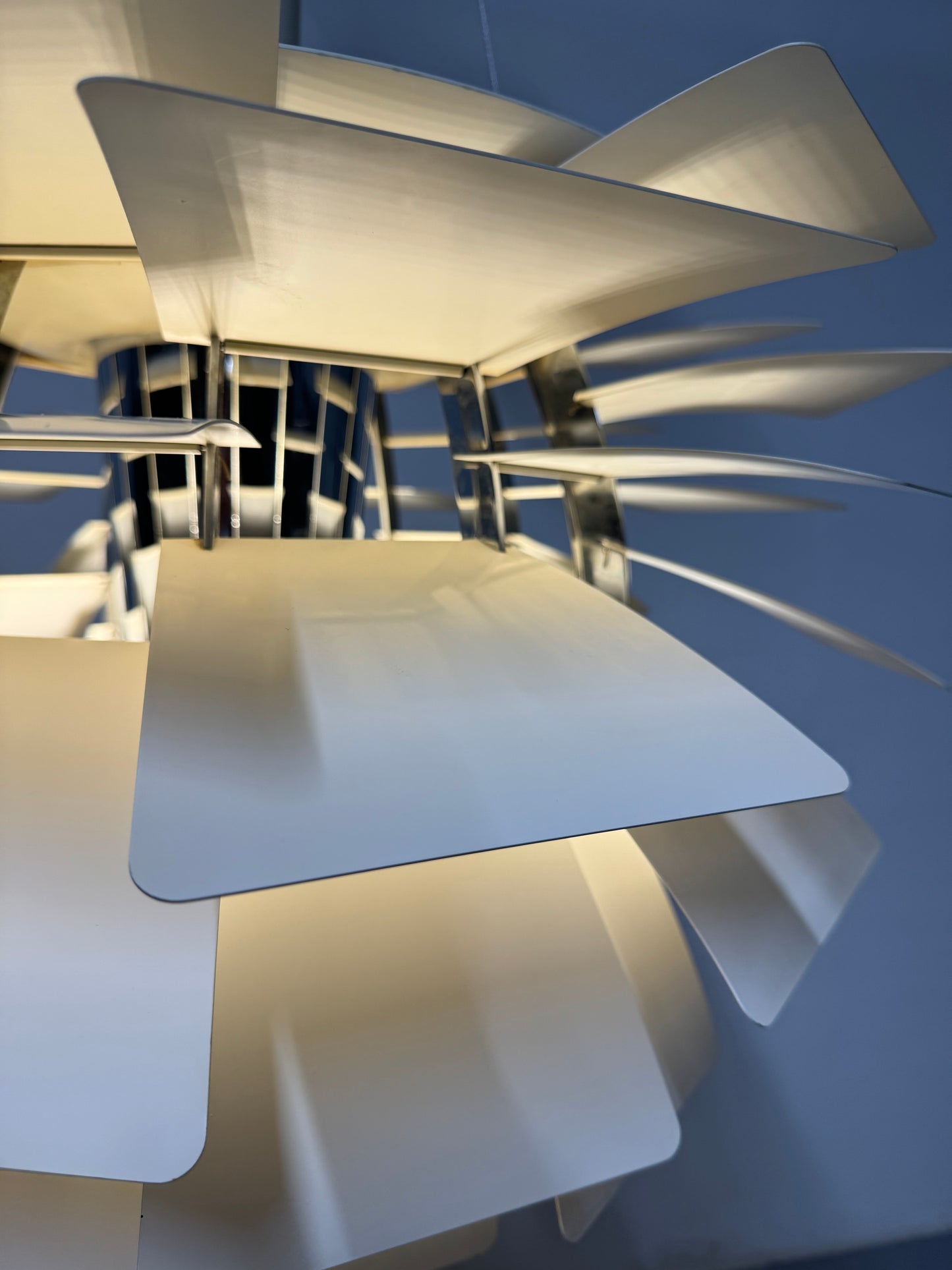 Poul Henningsen “Koglen” Ø60 cm, hvid.