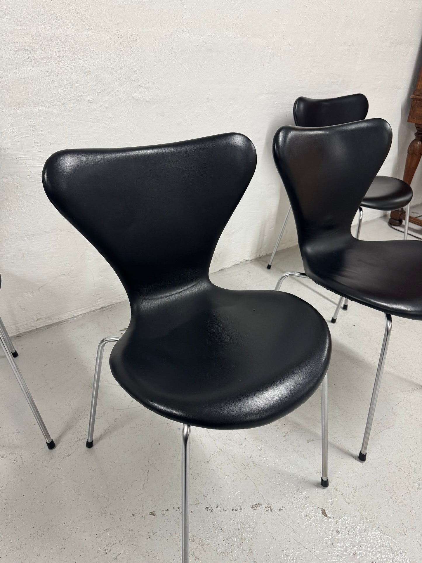 Arne Jacobsen ‘Syveren/3107’ Fritz Hansen.