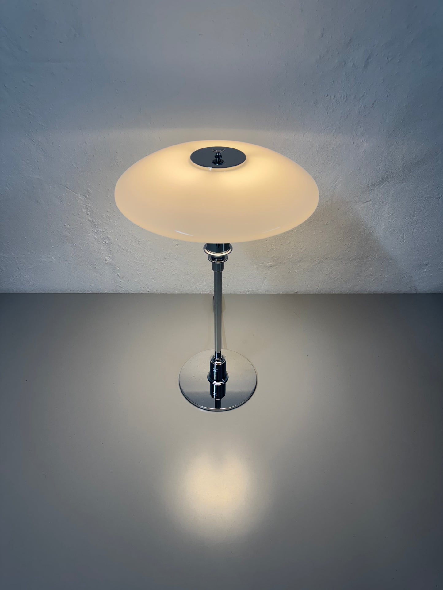 Sjælden Limitid Edition Poul Henningsen, “PH 3/2” Louis Poulsen.
