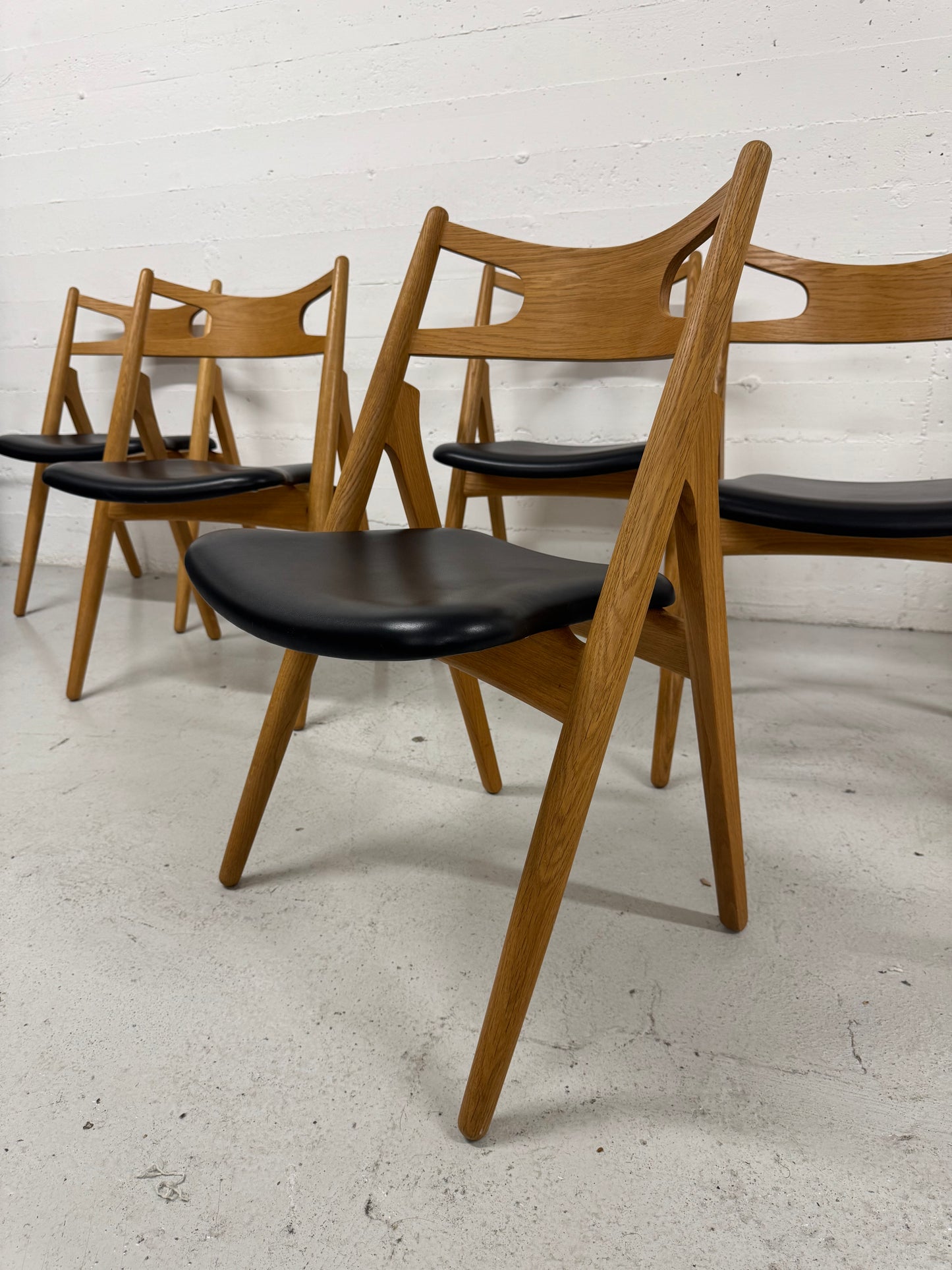 Hans J. Wegner ‘CH29’ fremstillet hos Carl Hansen & Søn.