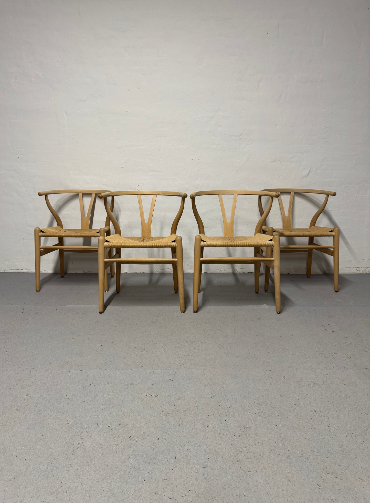 Hans J. Wegner ‘CH24’ ‘Y-stolen’ fremstillet hos Carl Hansen & Søn.