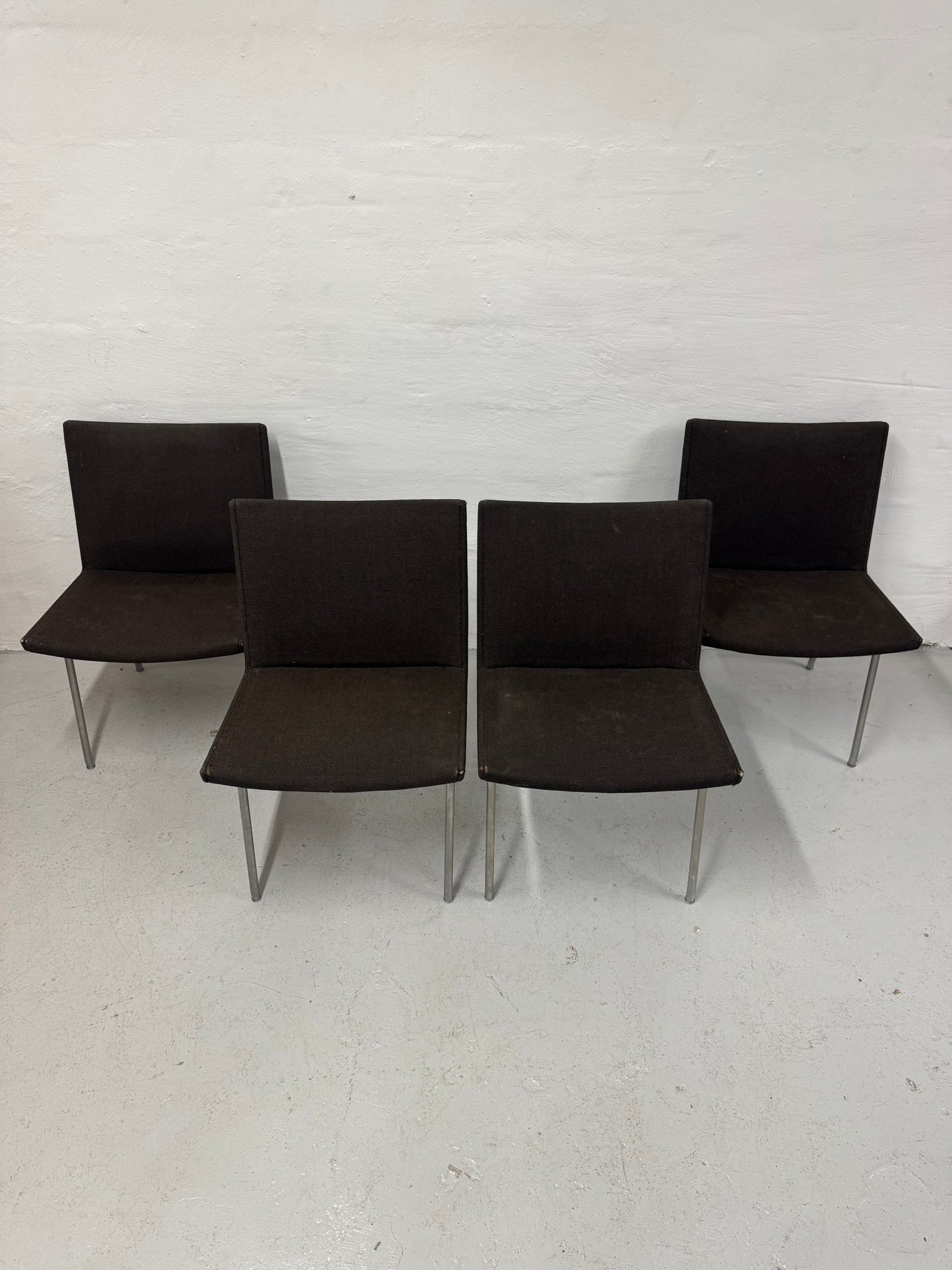 Hans J. Wegner ‘Lufthavnsstol’ ‘AP38’ fremstillet hos AP stolen.