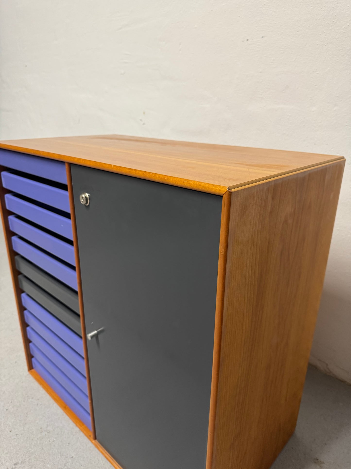 Peter J. Lassen, Montana reolmodul.