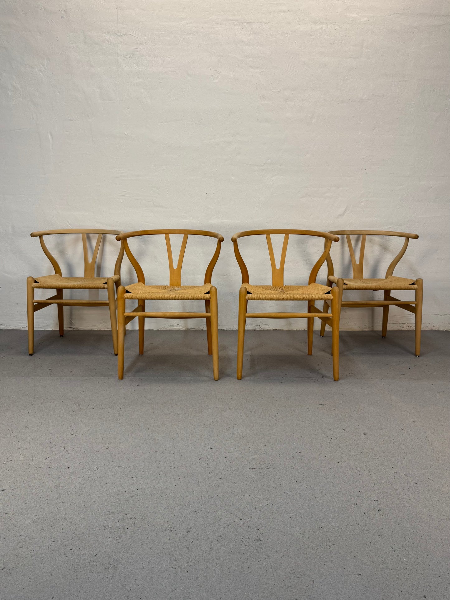 Hans J. Wegner ‘CH24’ ‘Y-stolen’ fremstillet hos Carl Hansen & Søn.