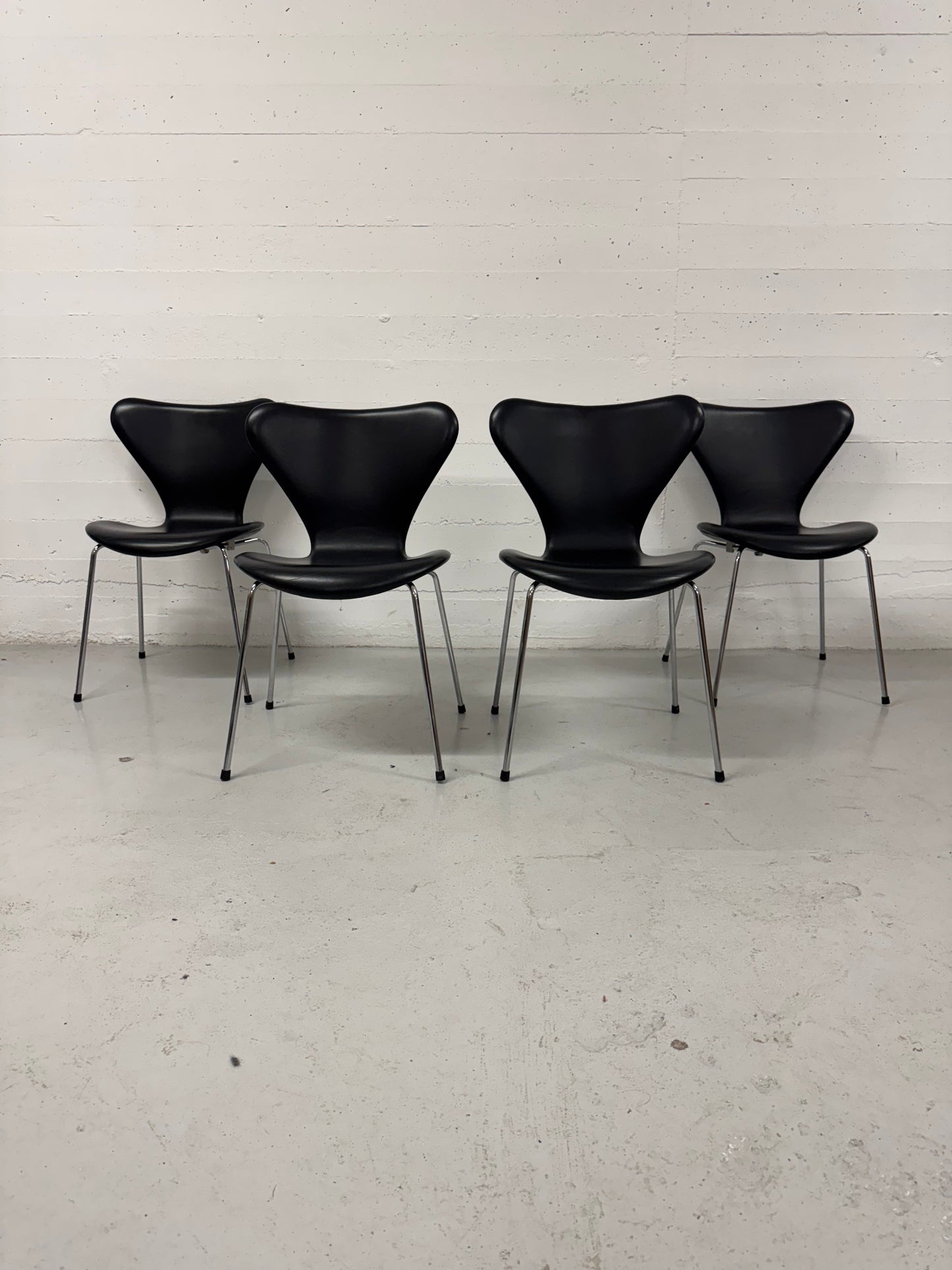 Arne Jacobsen ‘Syveren/3107’ Fritz Hansen.