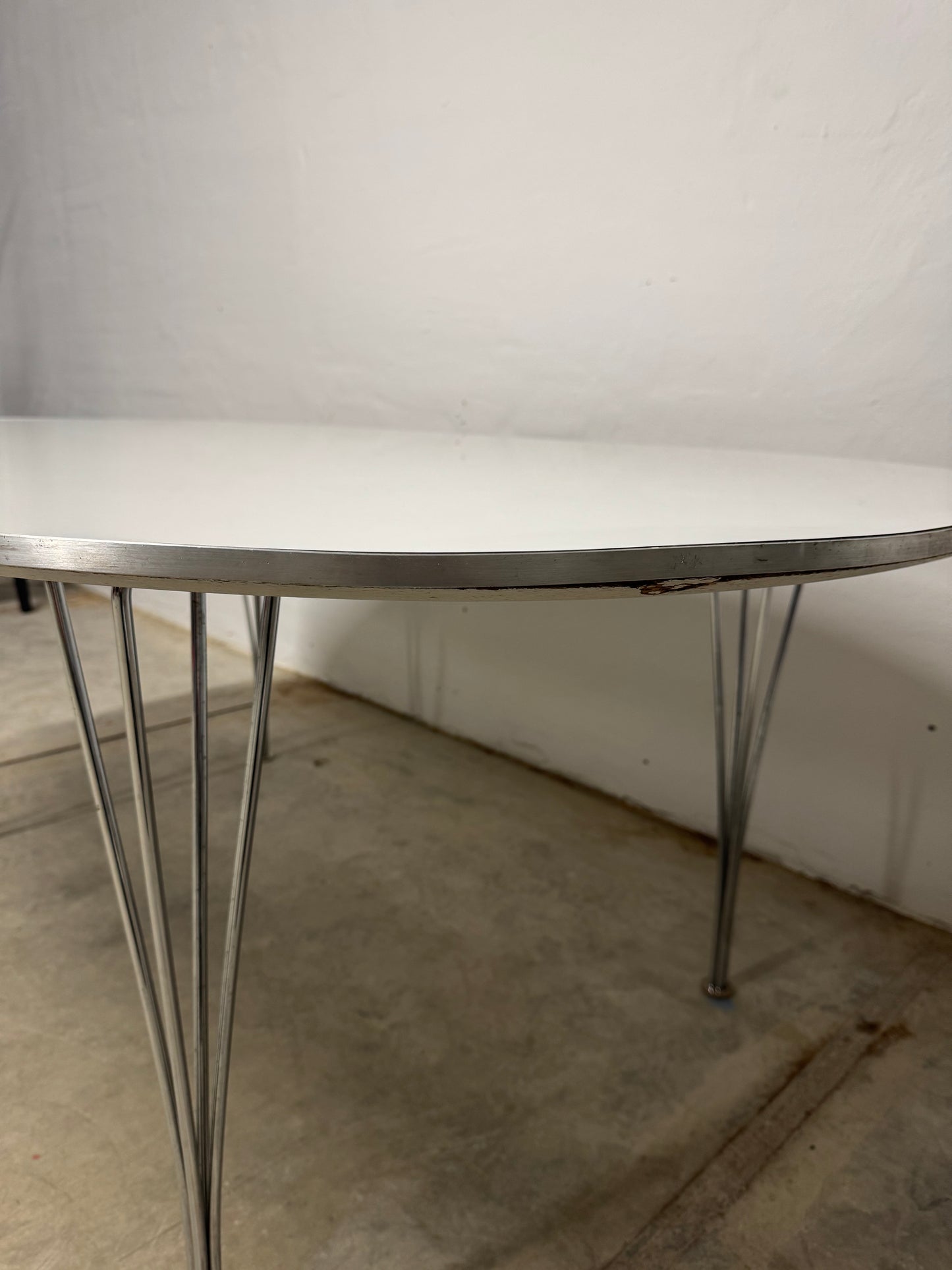 Piet Hein & Bruno Mathsson ‘Superellipse’ spisebord, Fritz Hansen.