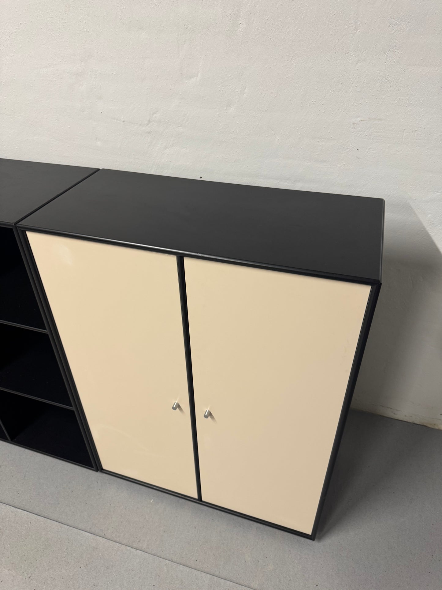 Peter J. Lassen, Montana reolmoduler.