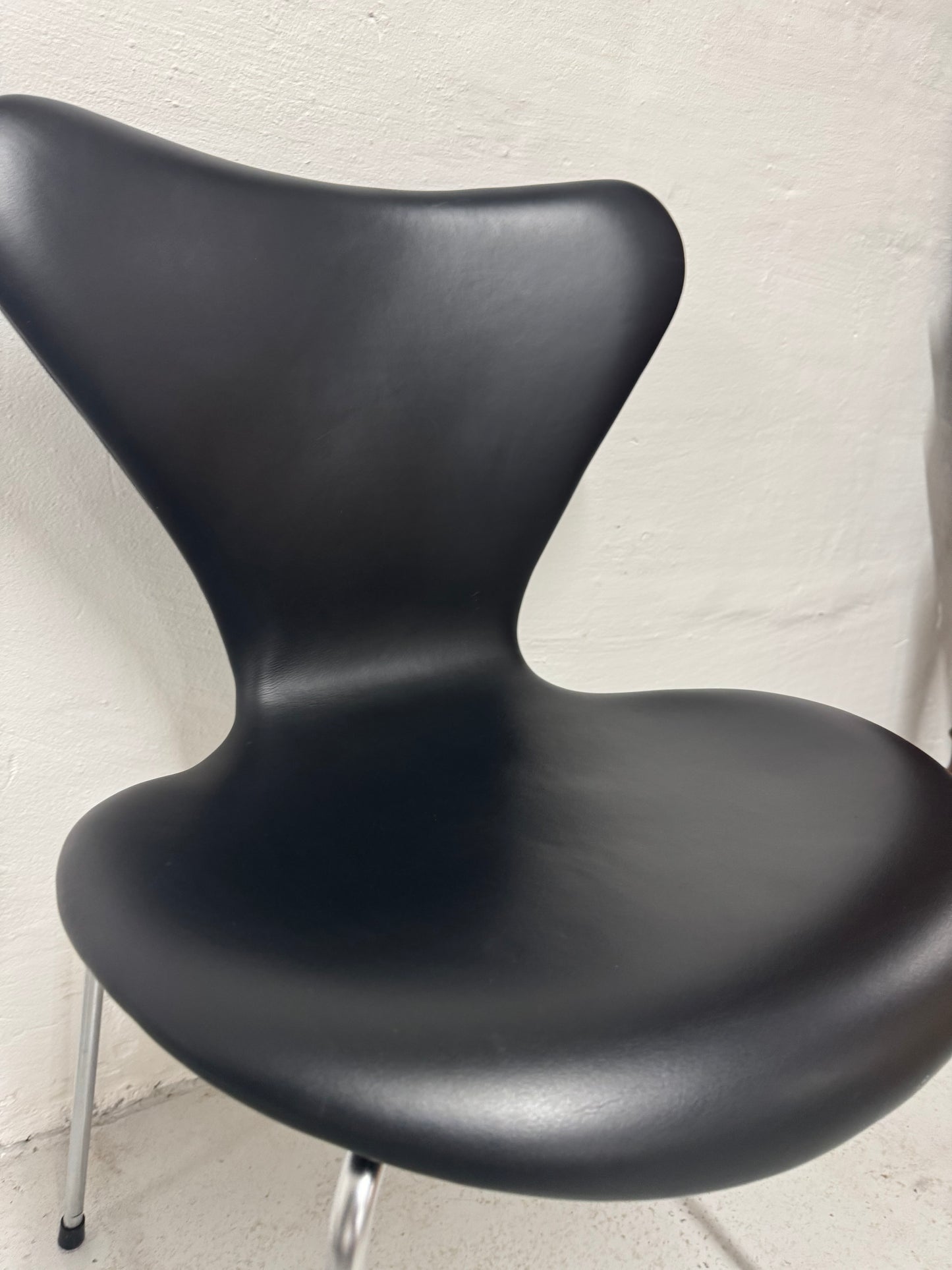 Arne Jacobsen ‘Syveren/3107’ Fritz Hansen.