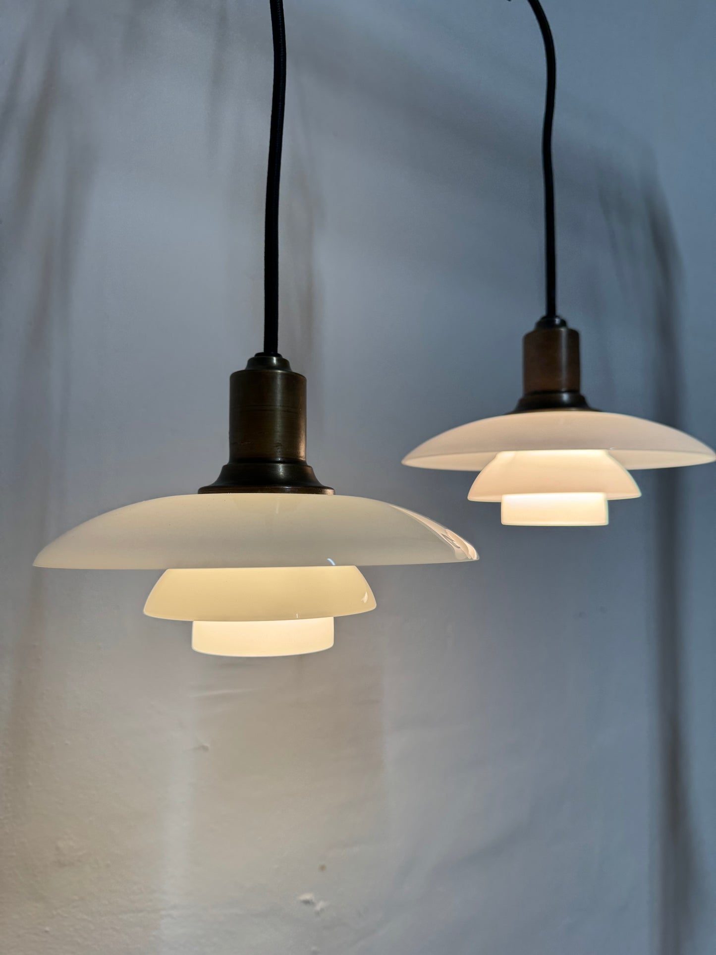 Poul Henningsen, “PH 2/1” Louis Poulsen.