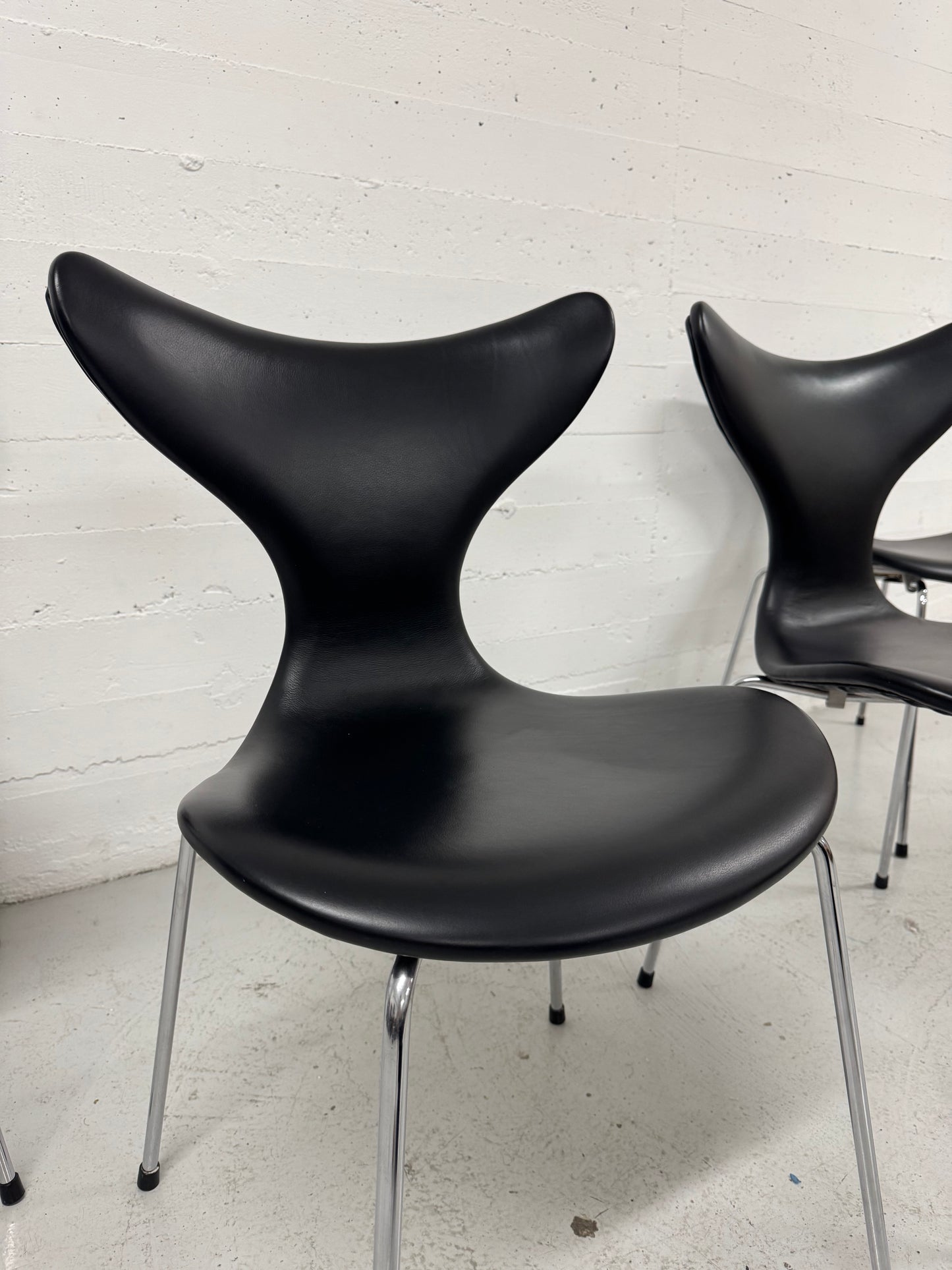 Arne Jacobsen ‘mågen/liljen/3108’ Fritz Hansen.