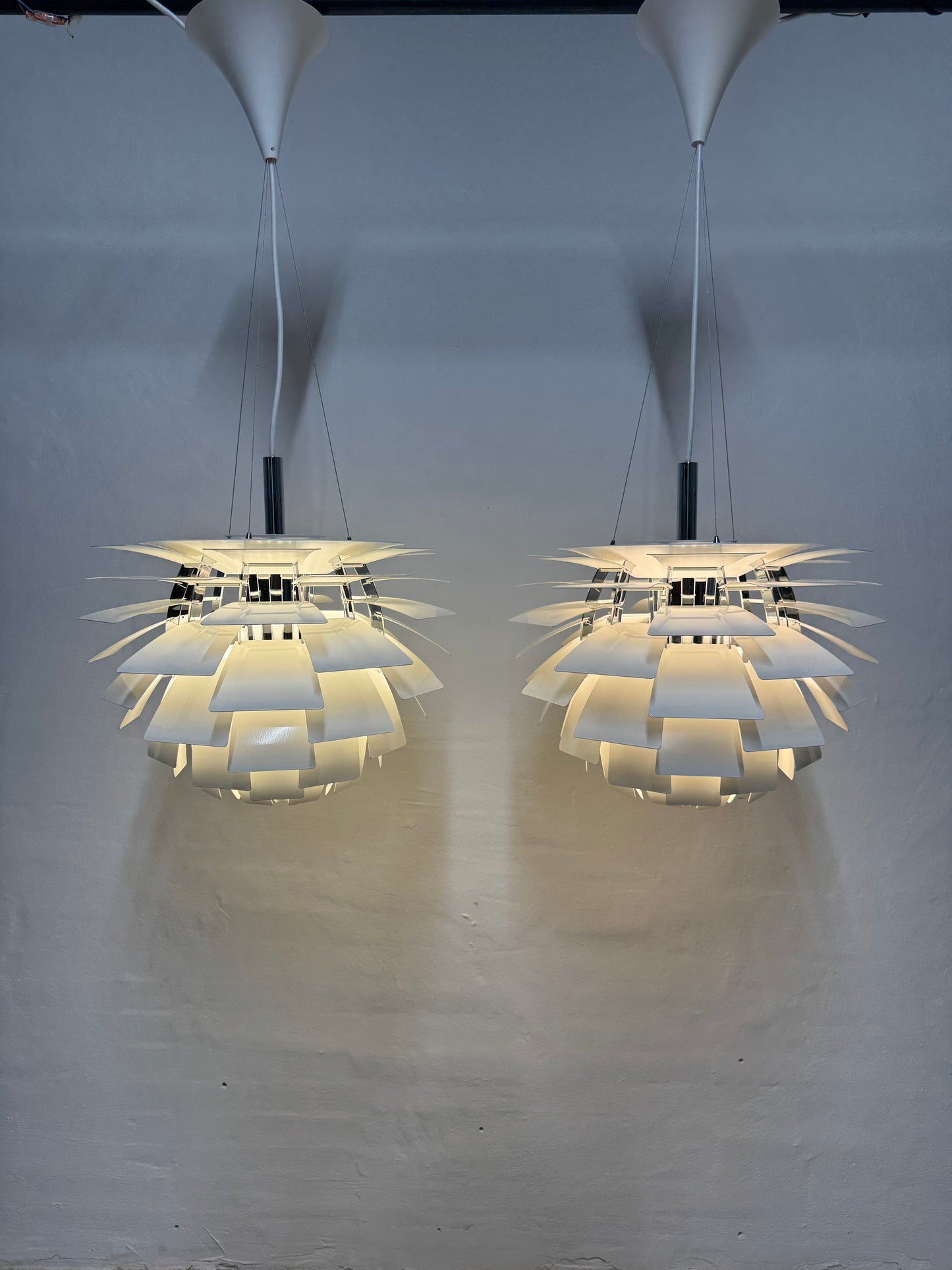 Som nye, PH Koglen Ø48 cm, designet af Poul Henningsen.