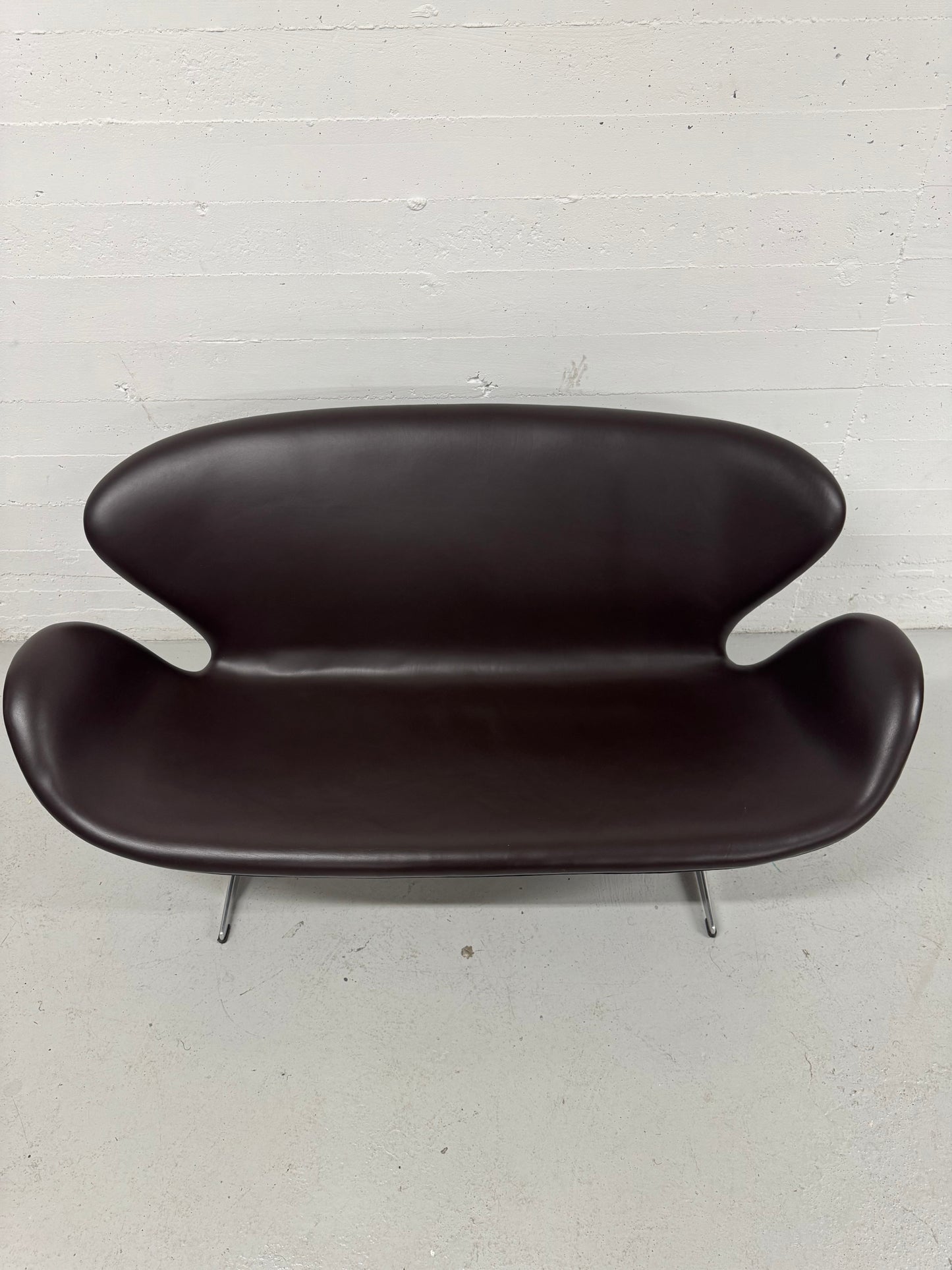 Arne Jacobsen ‘Svanen’ Fritz Hansen, model: 3321.