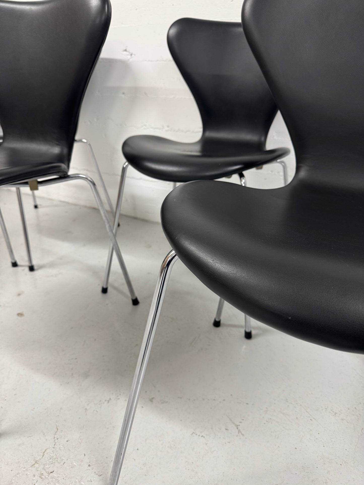 Arne Jacobsen ‘Syveren/3107’ Fritz Hansen.