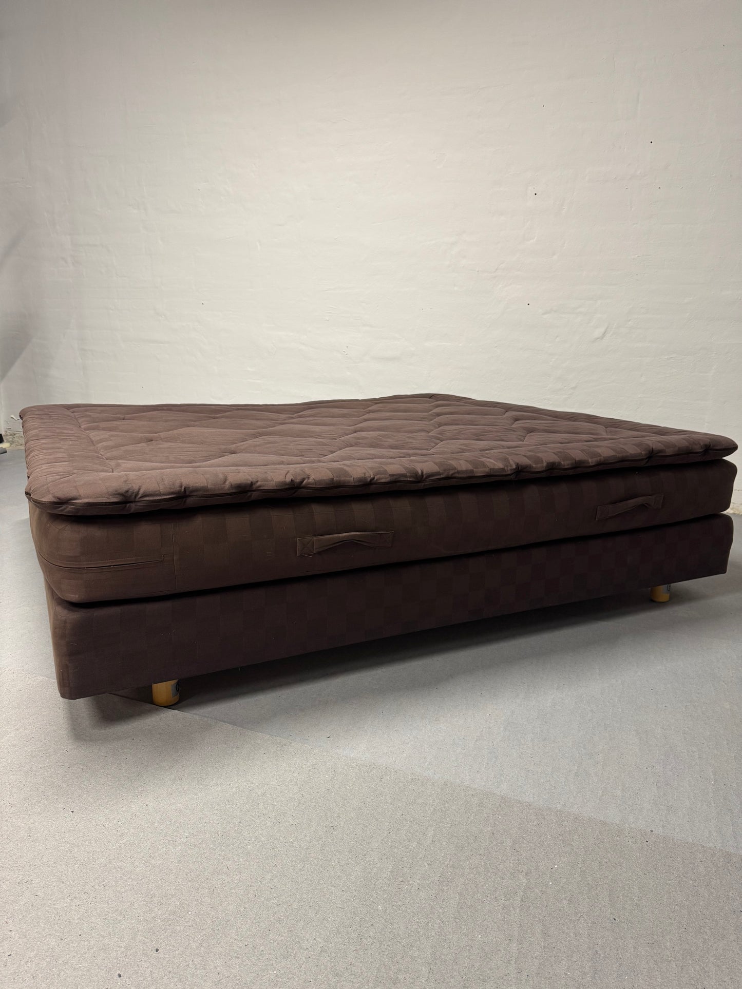 Hästens ‘Continental’ Dobbeltseng – 180x200cm.