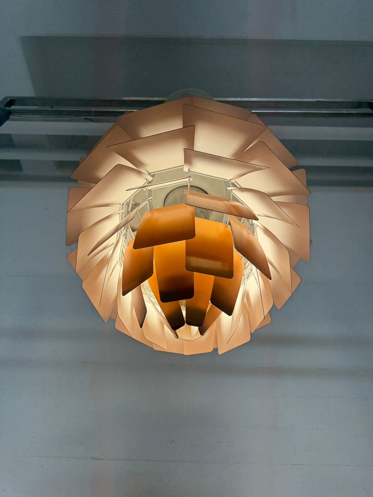 Poul Henningsen ‘Koglen’ Louis Poulsen.