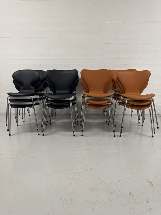 Nypolstret Arne Jacobsen klassikere, Fritz Hansen.