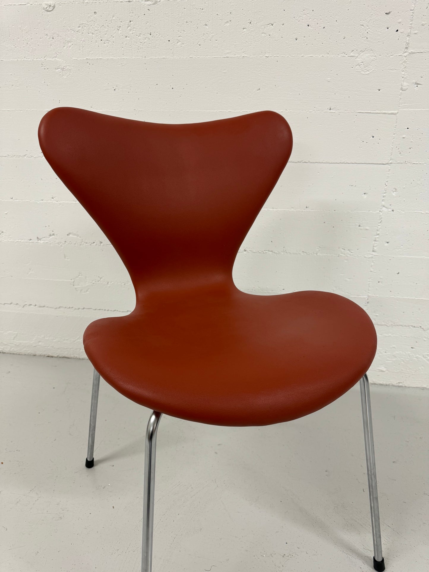 Arne Jacobsen ‘Syveren/3107’ Fritz Hansen.