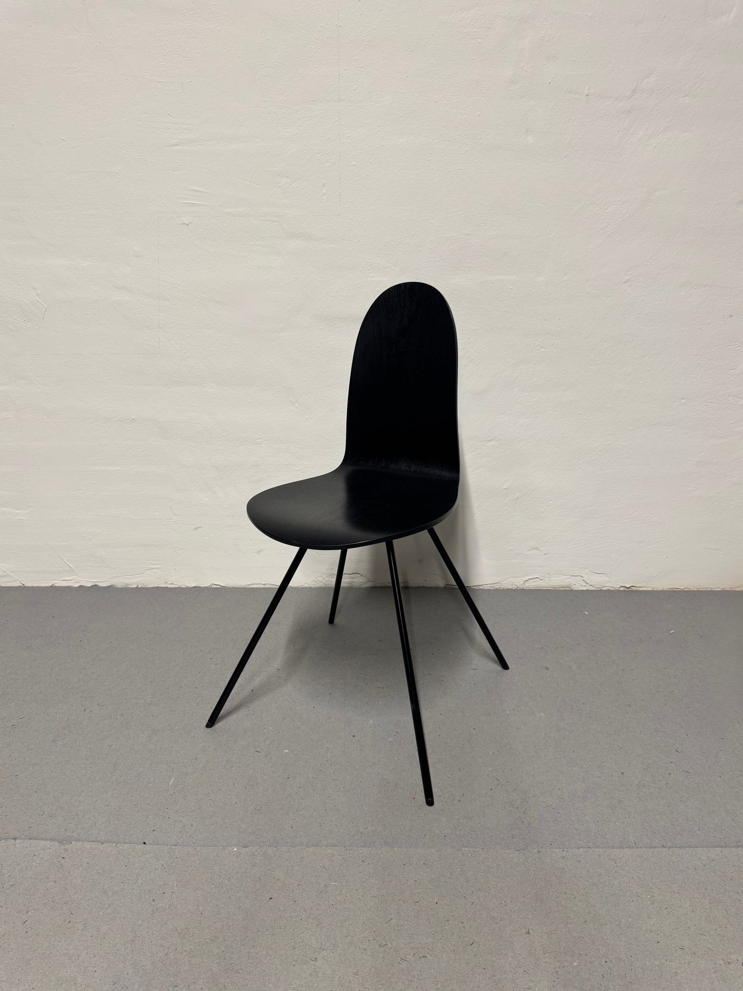 Arne Jacobsen ‘Tungen/3102’ Howe.