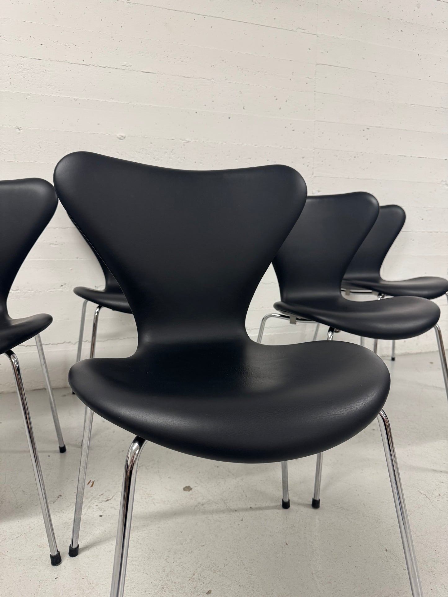 Arne Jacobsen ‘Syveren/3107’ Fritz Hansen.